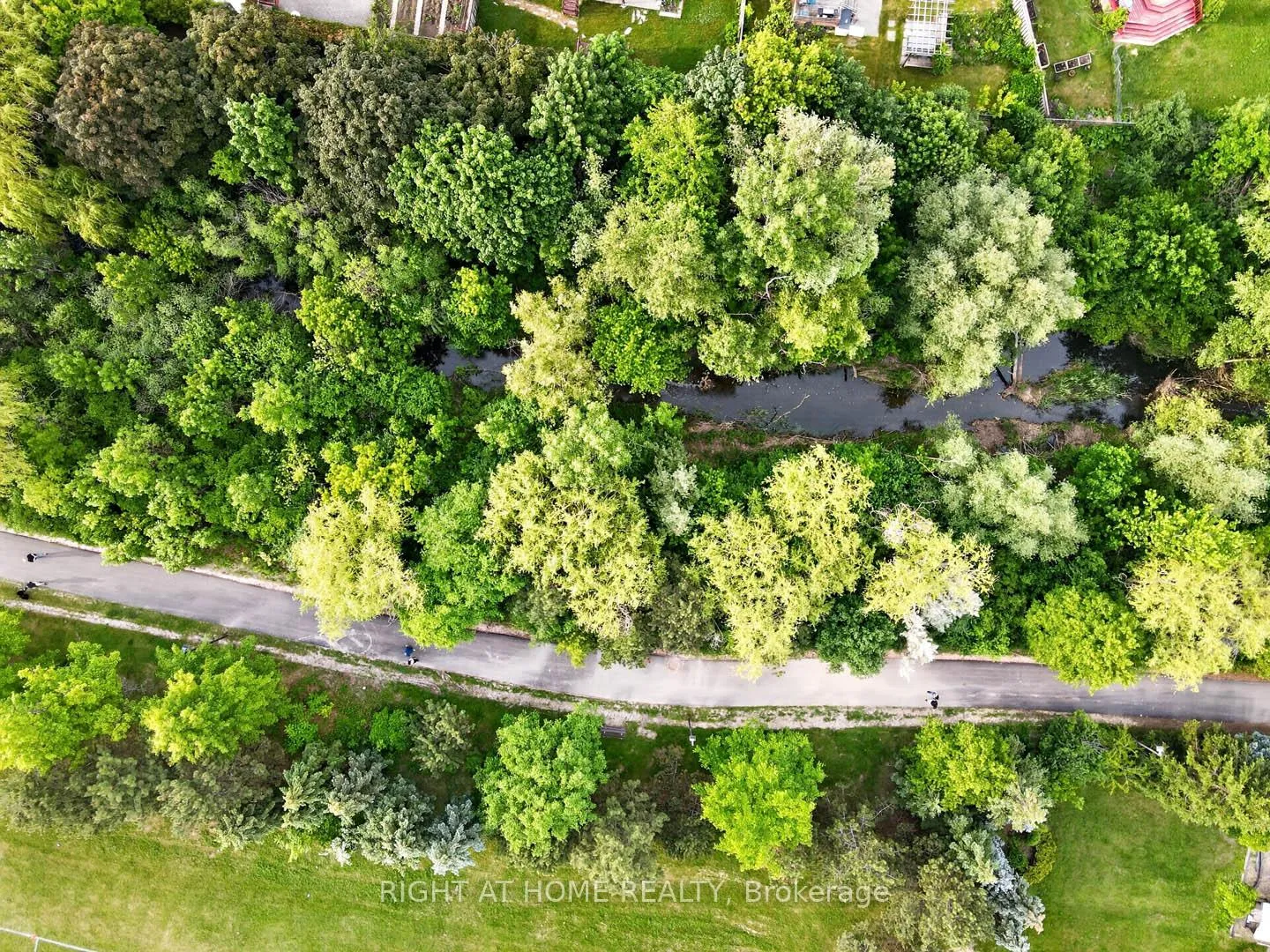 Photo 44 of 247 Glenn Hawthorne Boulevard, Mississauga, Hurontario — HOMEH