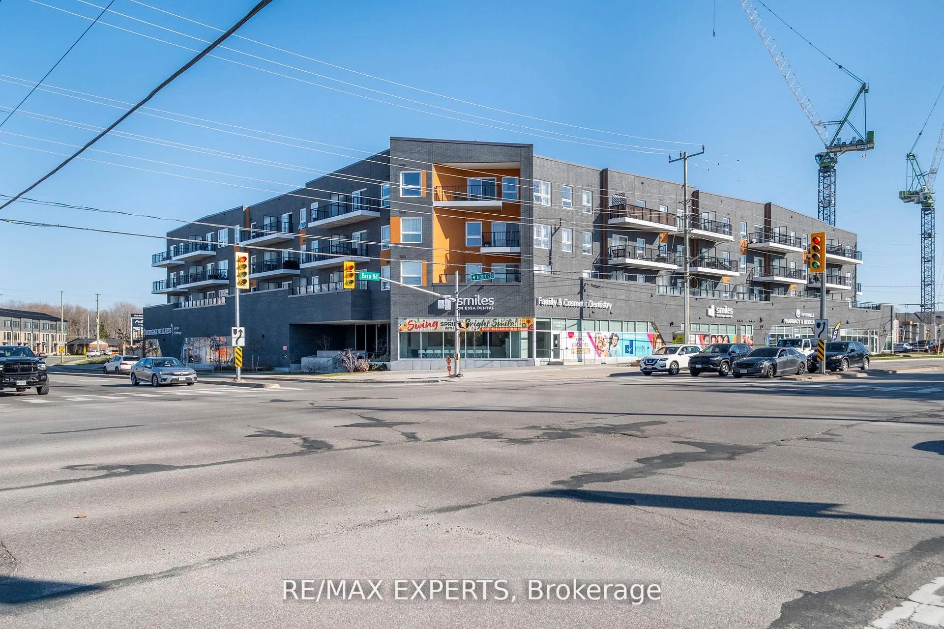 Photo 2 of Unit 325, 430 Essa Road, Barrie, Holly — HOMEH