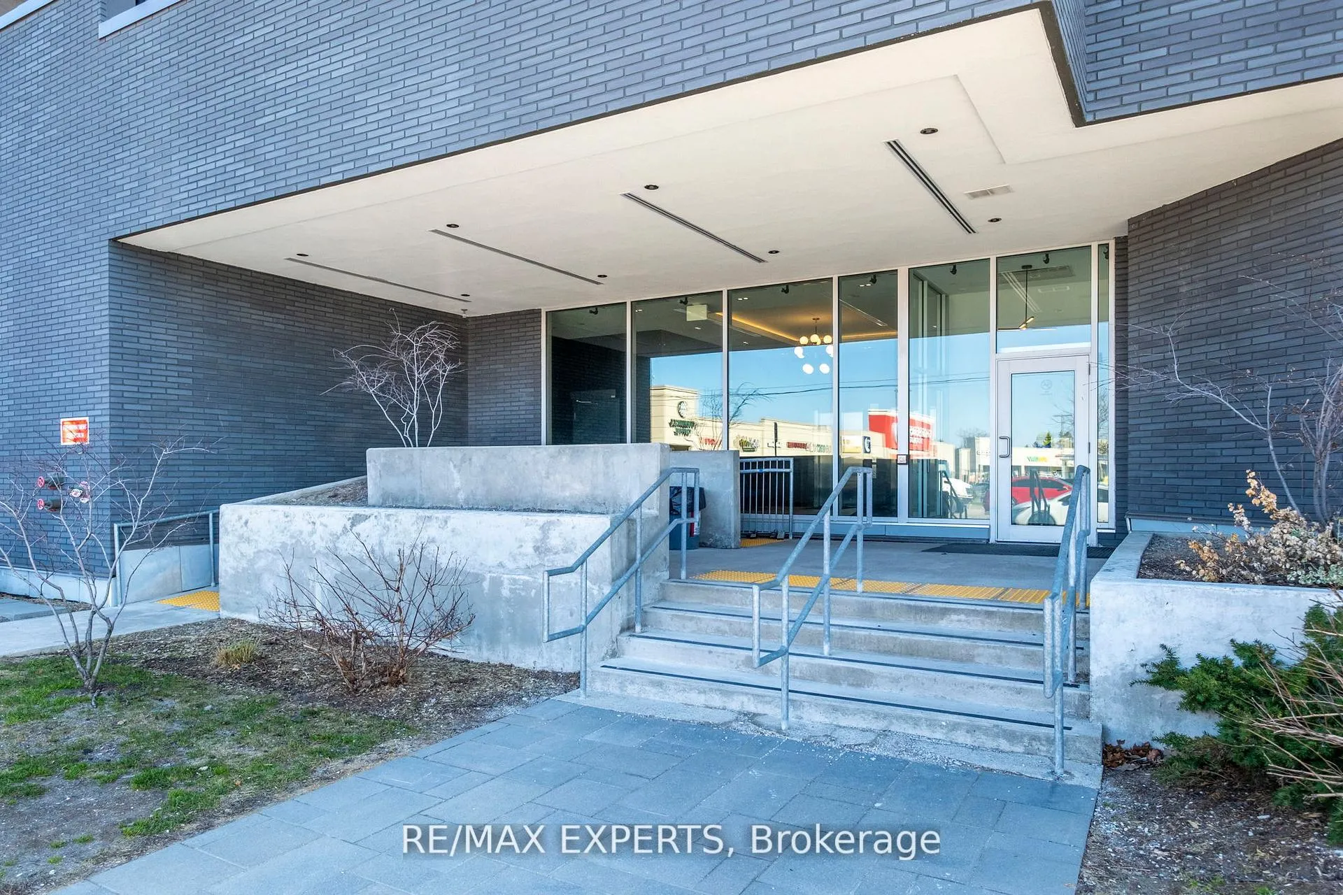 Photo 4 of Unit 325, 430 Essa Road, Barrie, Holly — HOMEH