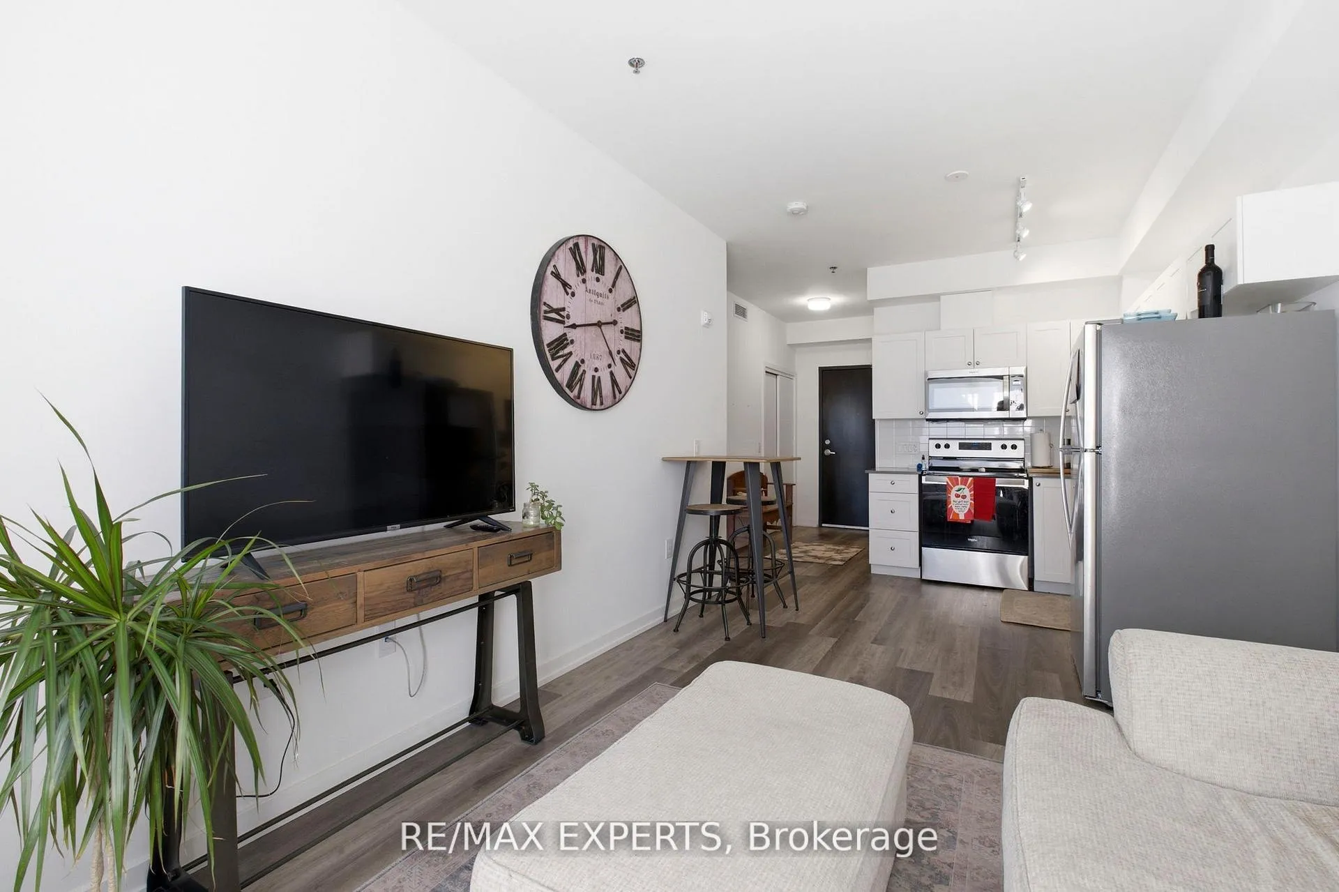 Photo 15 of Unit 325, 430 Essa Road, Barrie, Holly — HOMEH