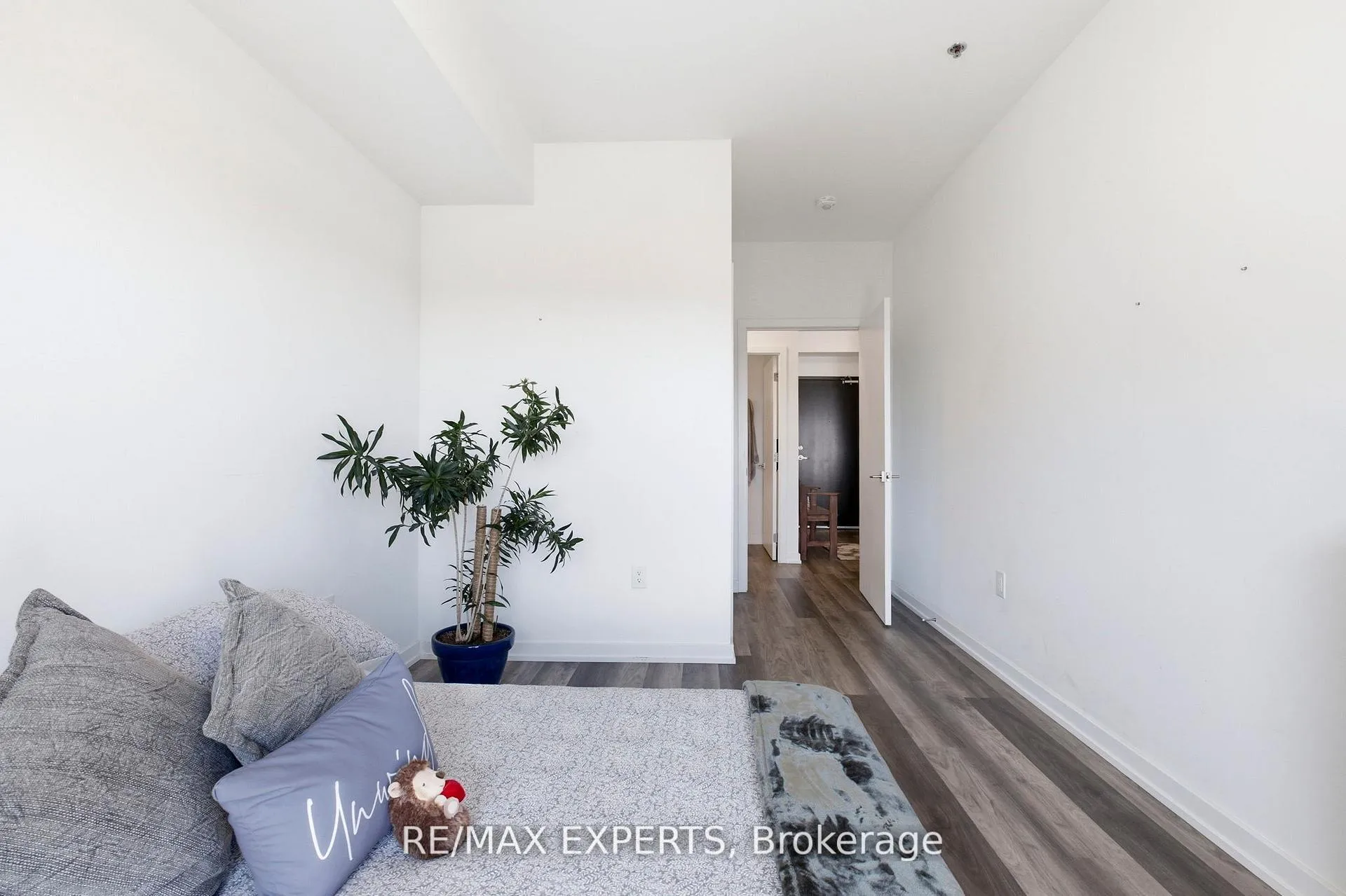 Photo 17 of Unit 325, 430 Essa Road, Barrie, Holly — HOMEH