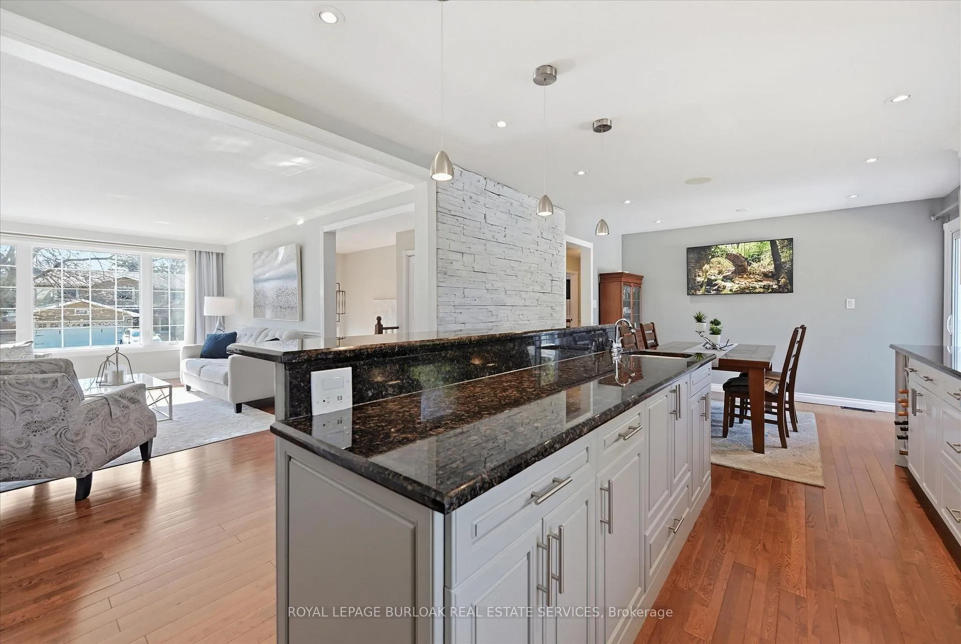 Photo 12 of 3299 Spruce Avenue, Burlington, Roseland — HOMEH