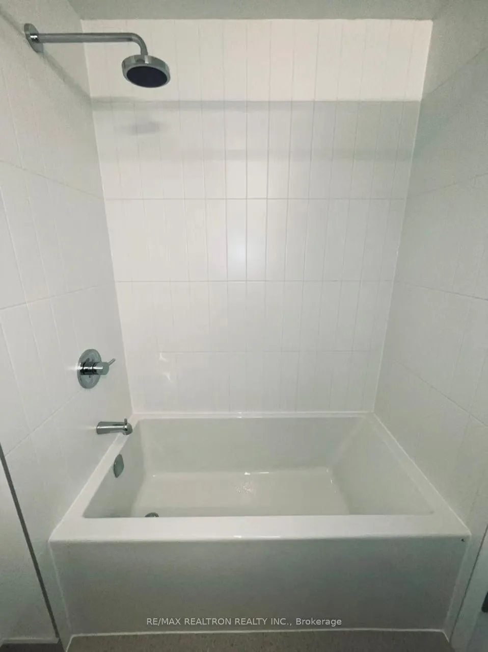 Photo 5 of Unit 1710, 10 Oak Street, Toronto, Regent Park — HOMEH