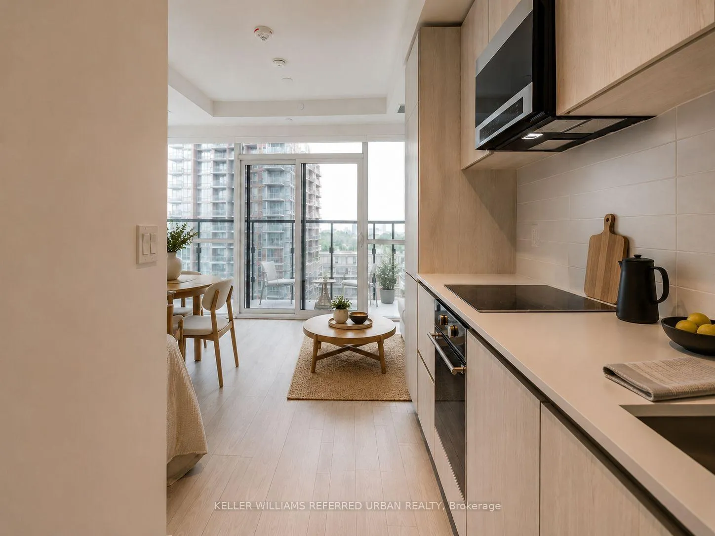 Photo 5 of Unit 710, 110 Broadway Avenue, Toronto, Mount Pleasant West — HOMEH