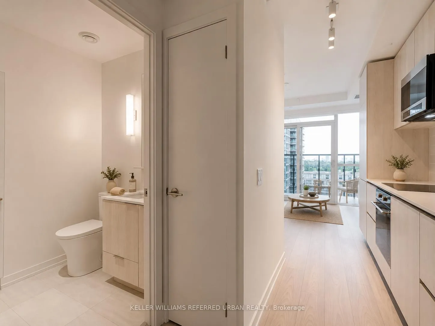 Photo 6 of Unit 710, 110 Broadway Avenue, Toronto, Mount Pleasant West — HOMEH