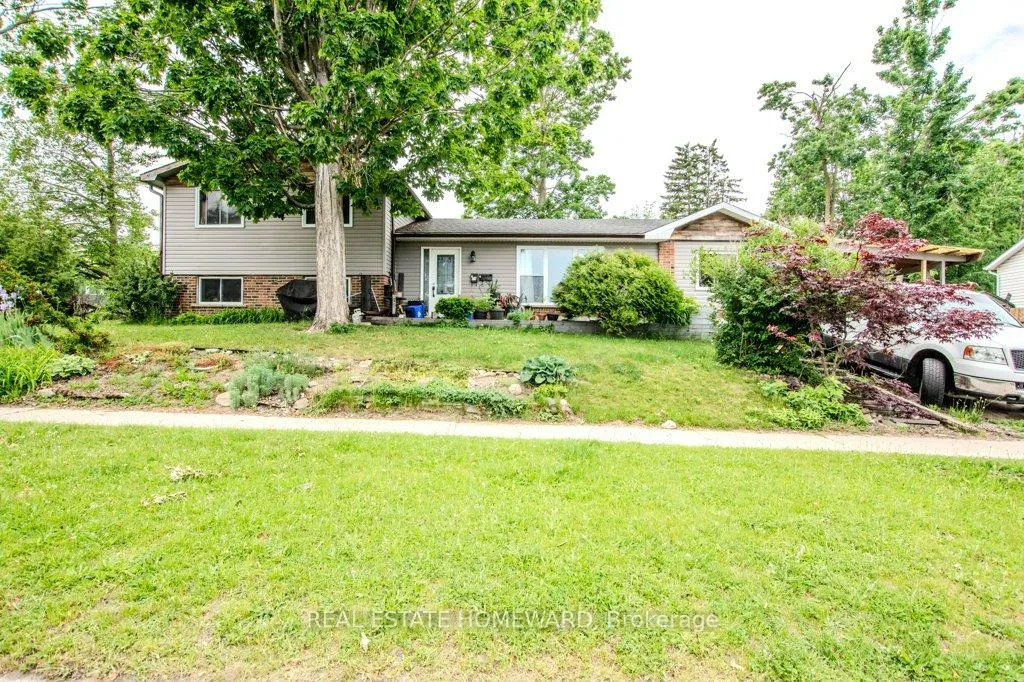 Photo 2 of 54 Springdale Drive, Barrie, Cundles East — HOMEH