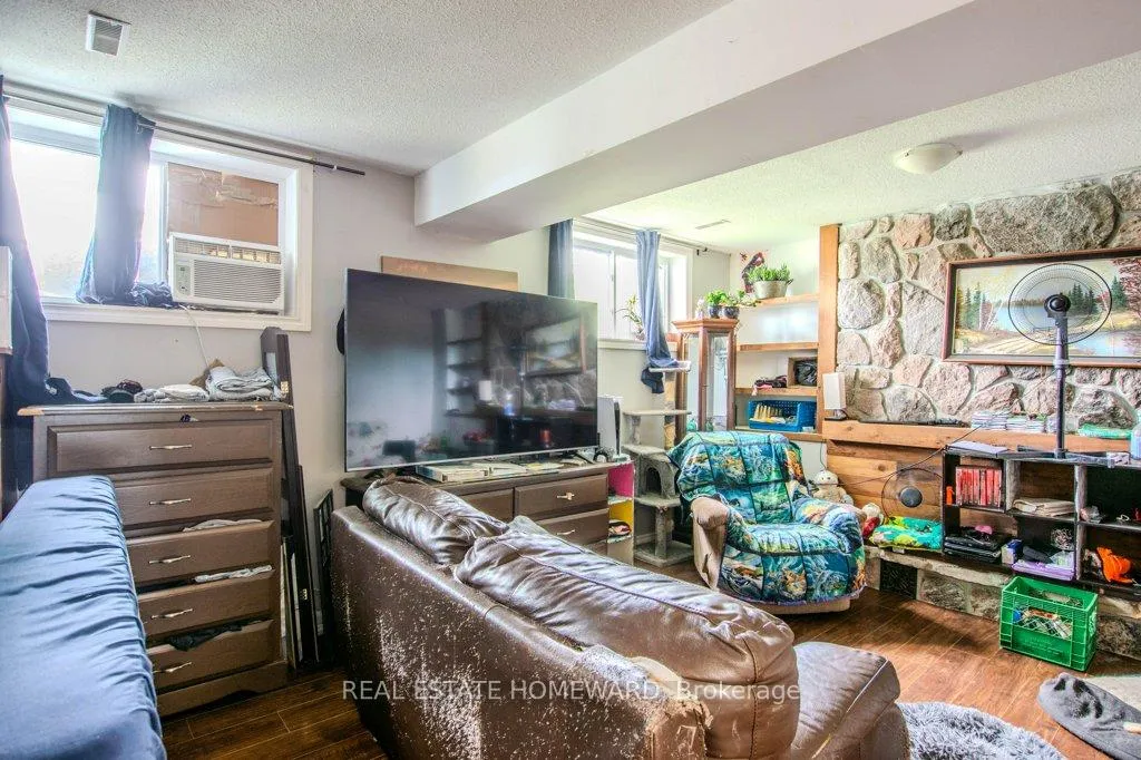 Photo 11 of 54 Springdale Drive, Barrie, Cundles East — HOMEH