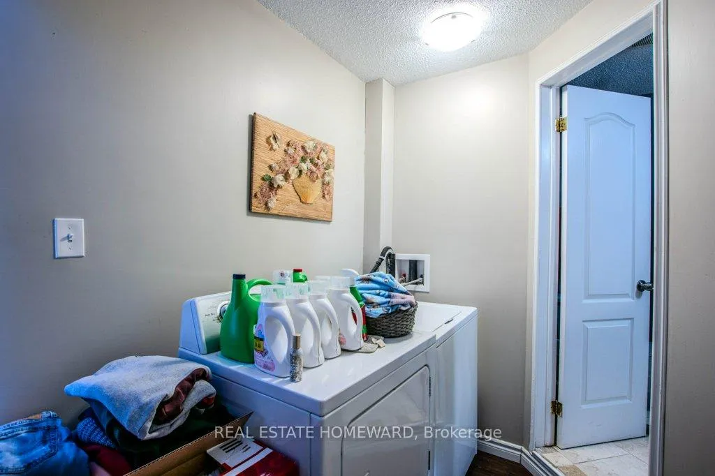 Photo 20 of 54 Springdale Drive, Barrie, Cundles East — HOMEH