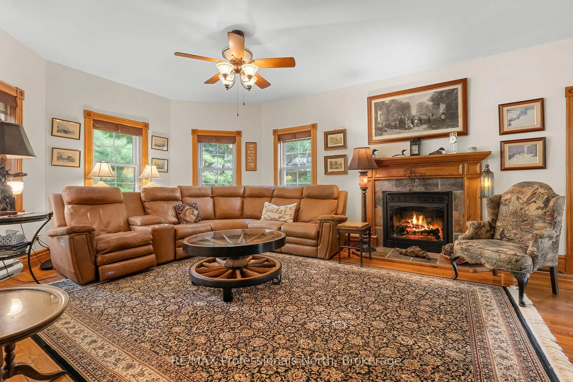Photo 38 of 22 Knowles Crescent E, Seguin — HOMEH
