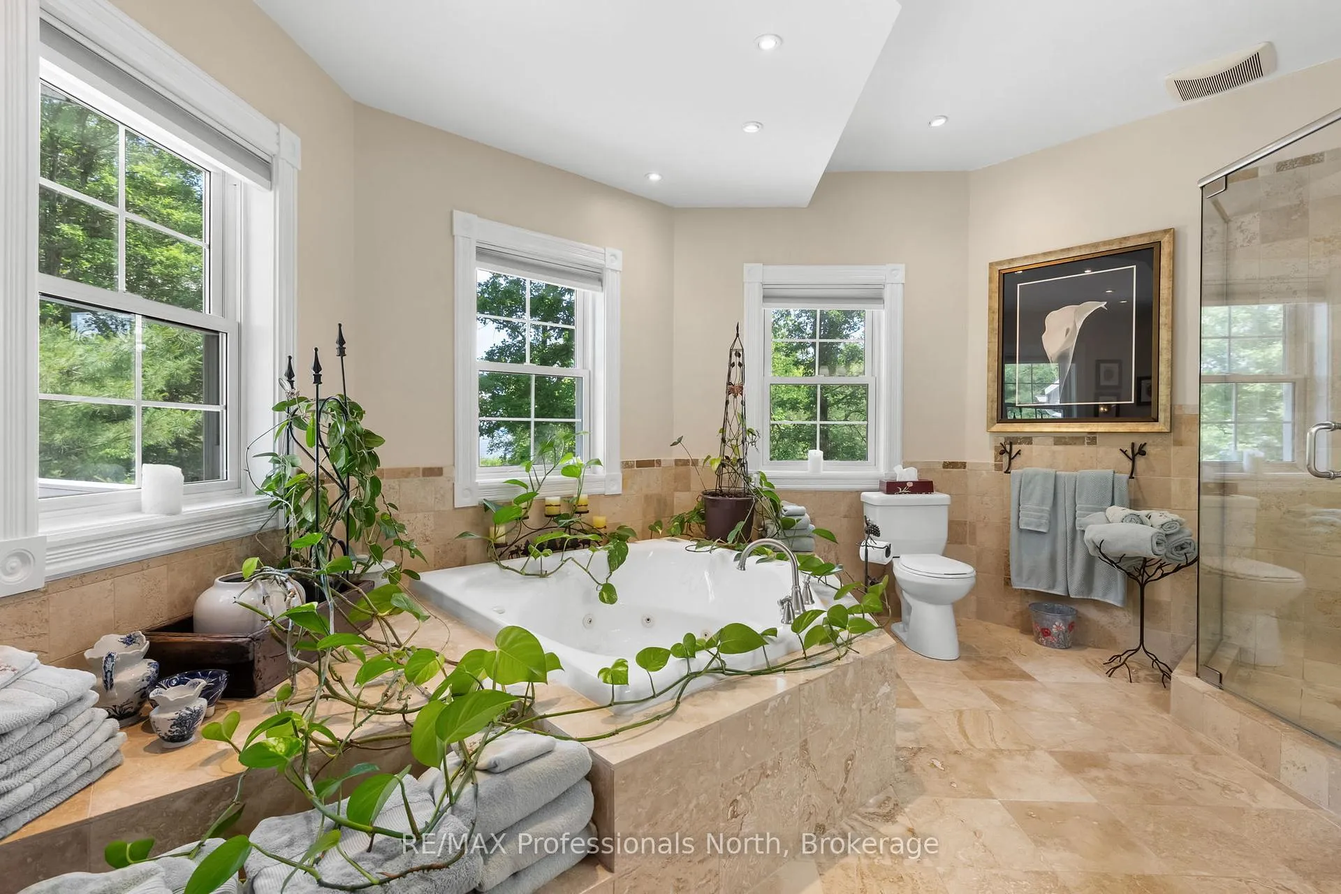 Photo 59 of 22 Knowles Crescent E, Seguin — HOMEH