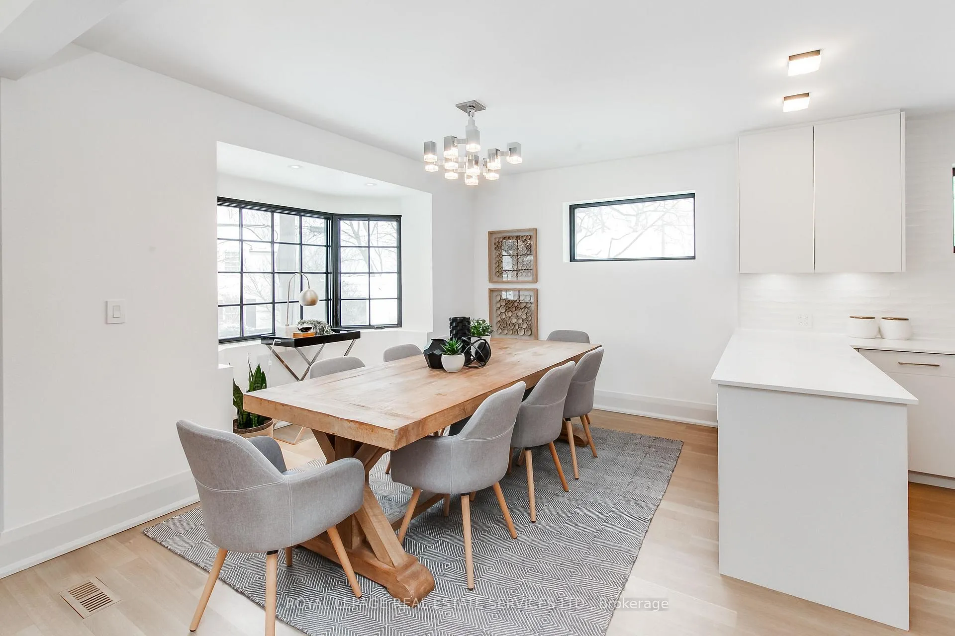 Photo 5 of 126 Hudson Drive, Toronto, Rosedale-Moore Park — HOMEH