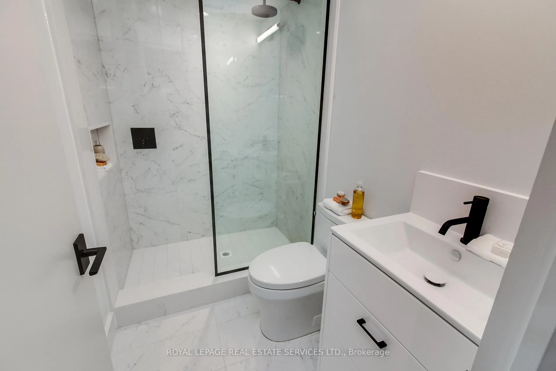 Photo 15 of 126 Hudson Drive, Toronto, Rosedale-Moore Park — HOMEH