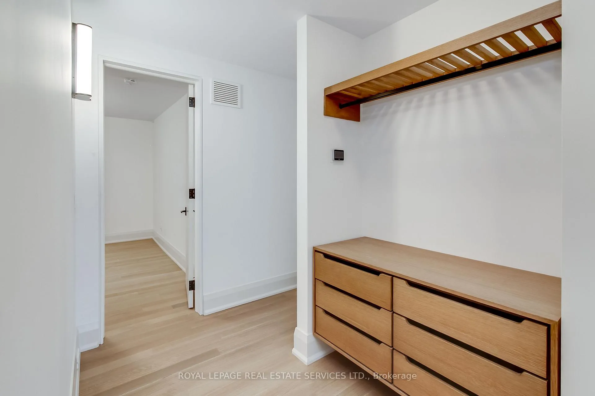 Photo 17 of 126 Hudson Drive, Toronto, Rosedale-Moore Park — HOMEH