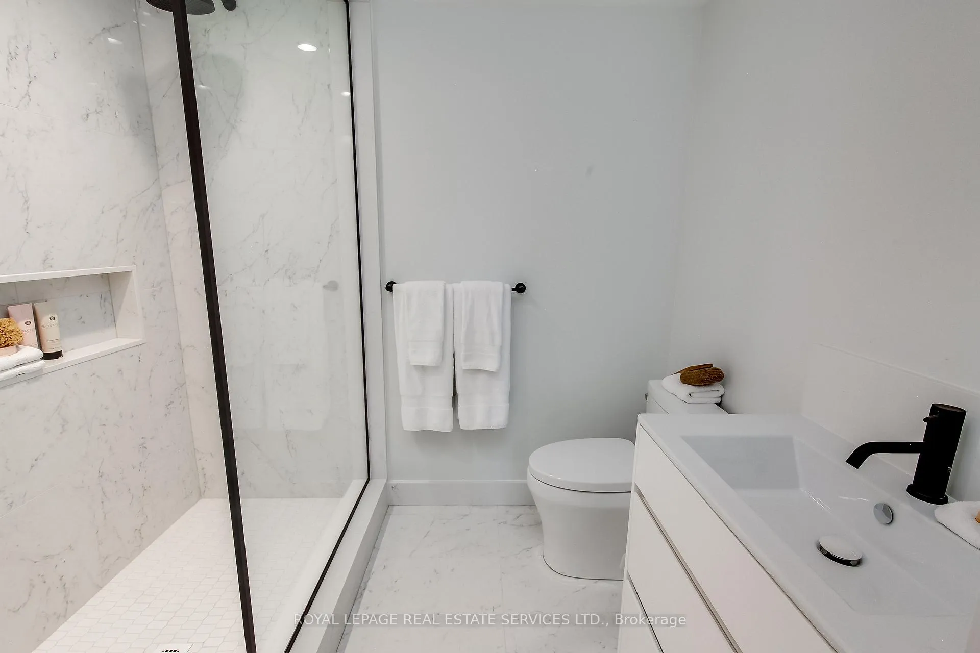 Photo 18 of 126 Hudson Drive, Toronto, Rosedale-Moore Park — HOMEH