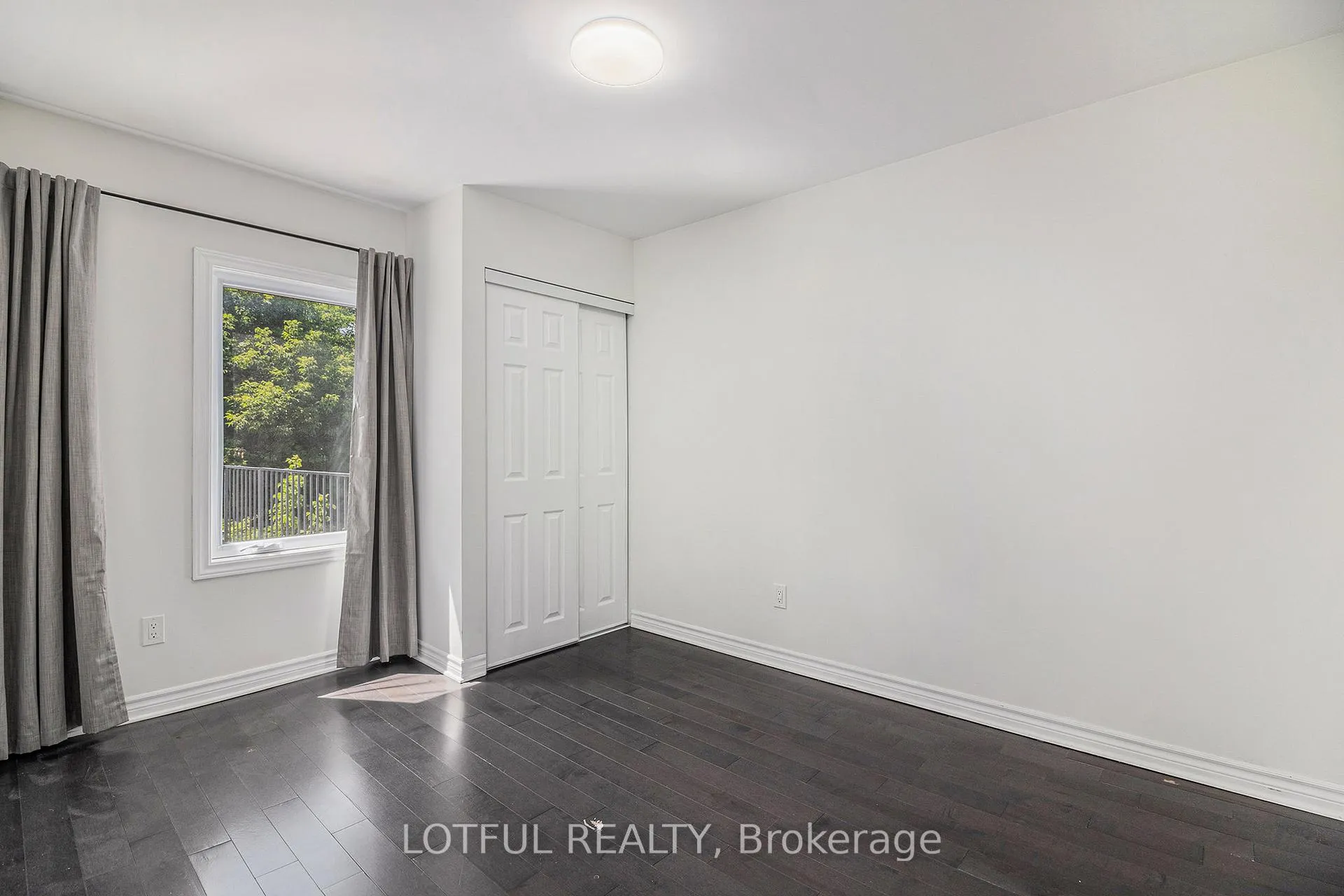 Photo 5 of Unit 2, 278 Shakespeare Street, Ottawa, Vanier — HOMEH