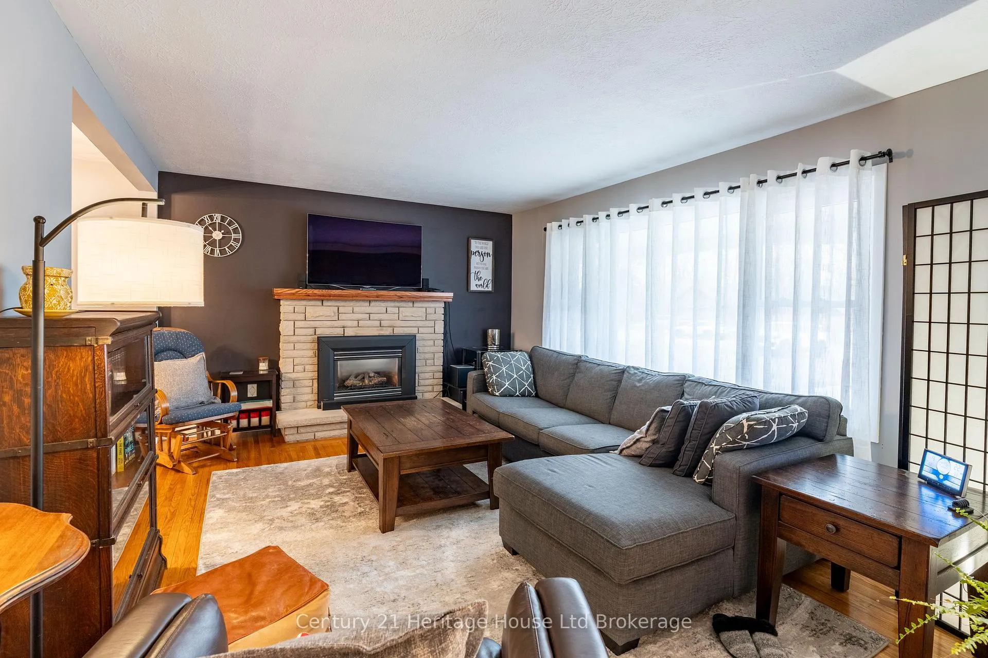 Photo 6 of 93 James Avenue, Tillsonburg — HOMEH