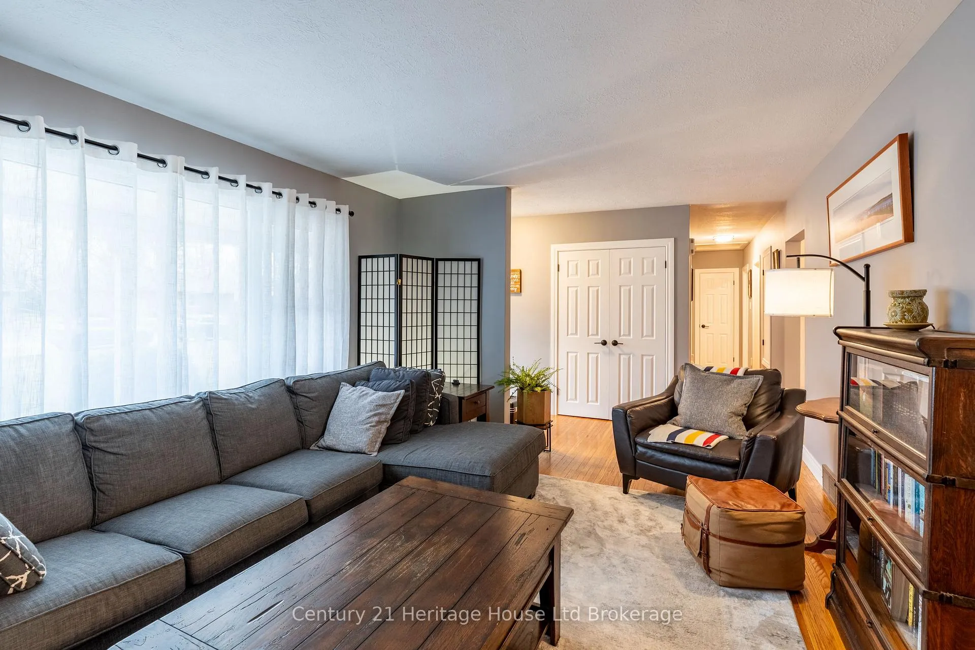 Photo 8 of 93 James Avenue, Tillsonburg — HOMEH