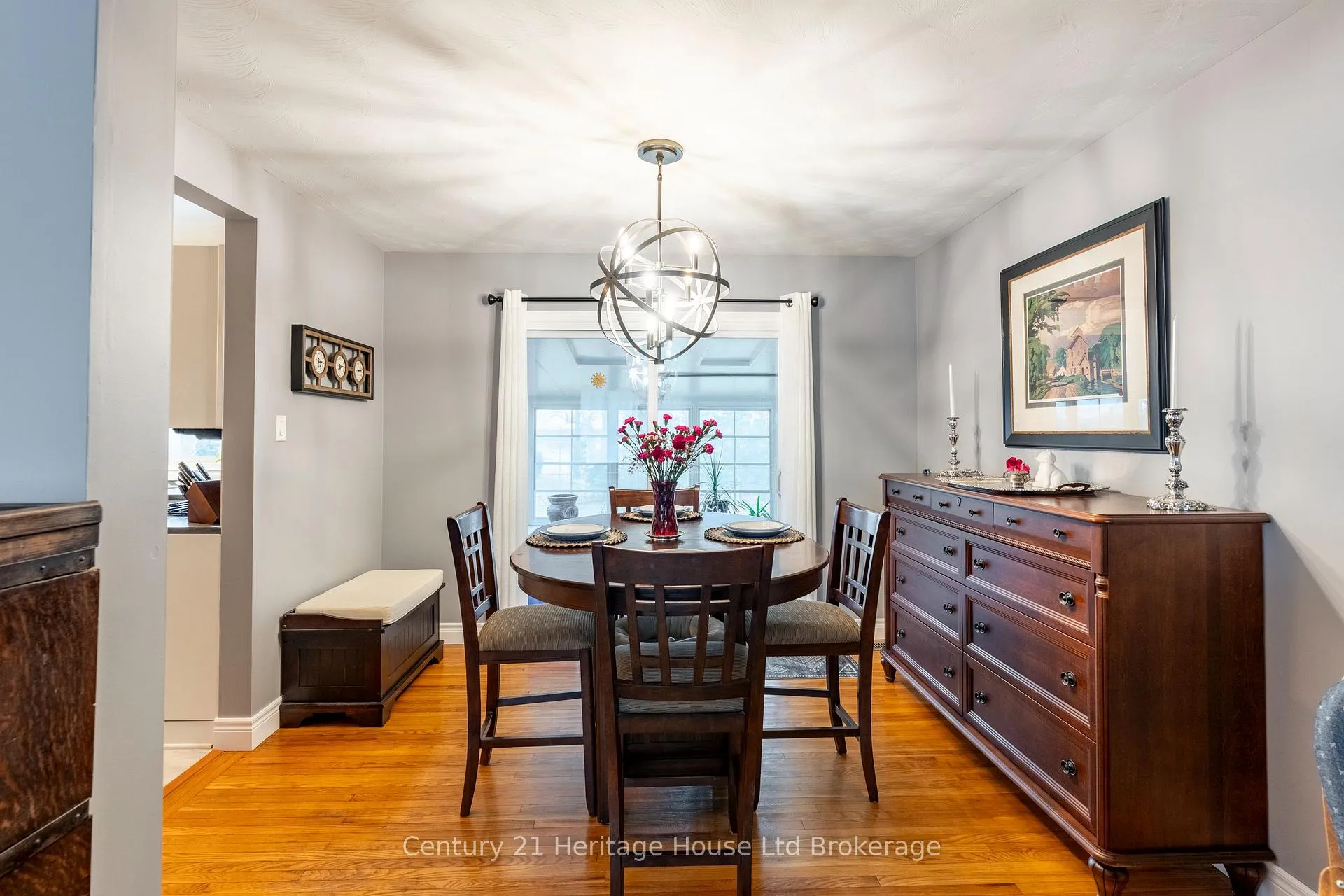 Photo 10 of 93 James Avenue, Tillsonburg — HOMEH