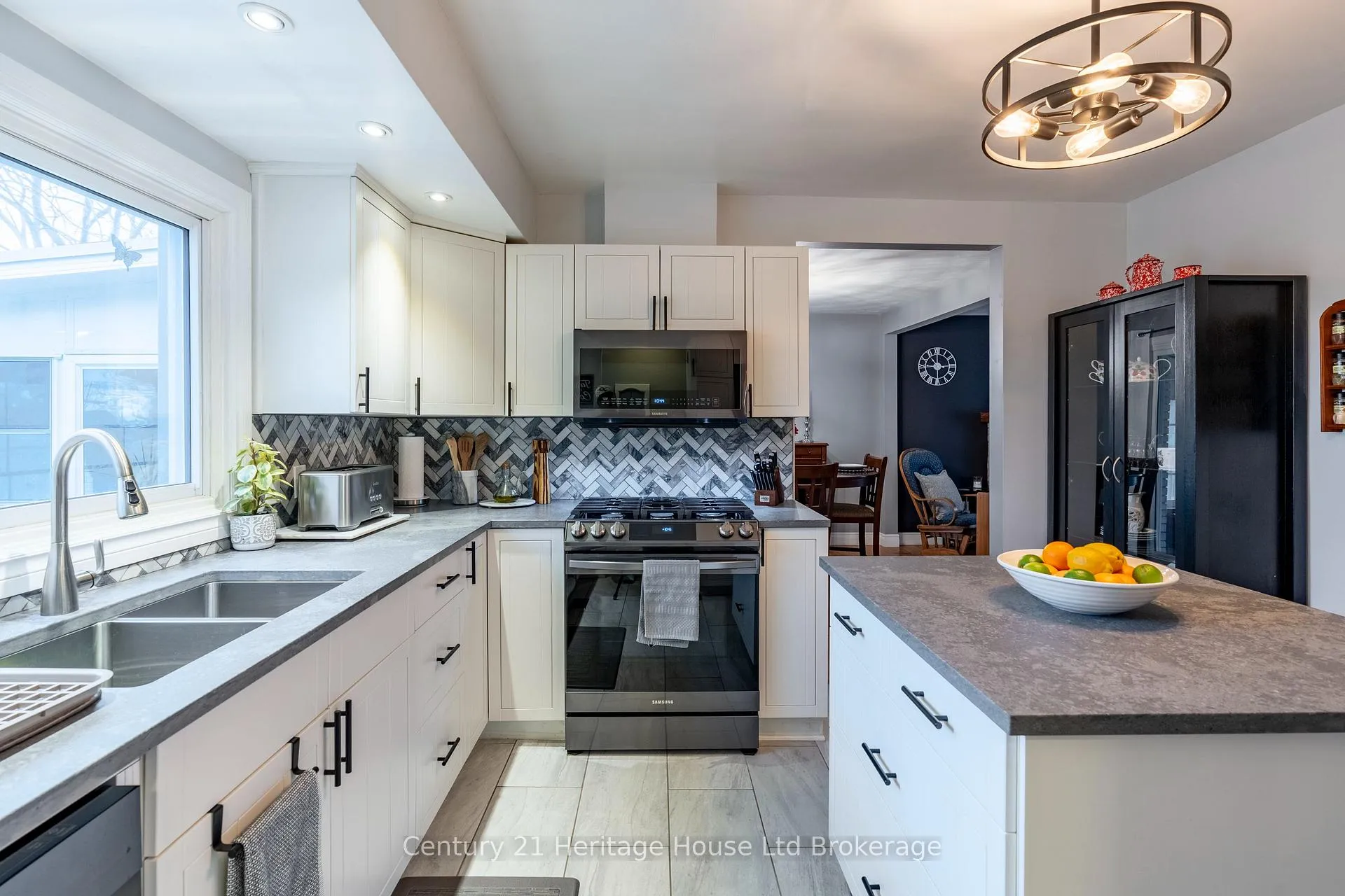 Photo 18 of 93 James Avenue, Tillsonburg — HOMEH