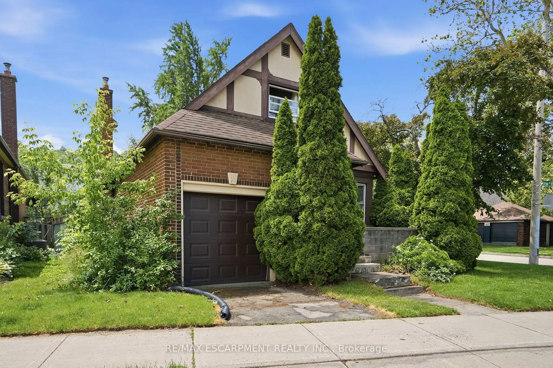 Photo 2 of 1642 King Street E, Hamilton, Delta — HOMEH
