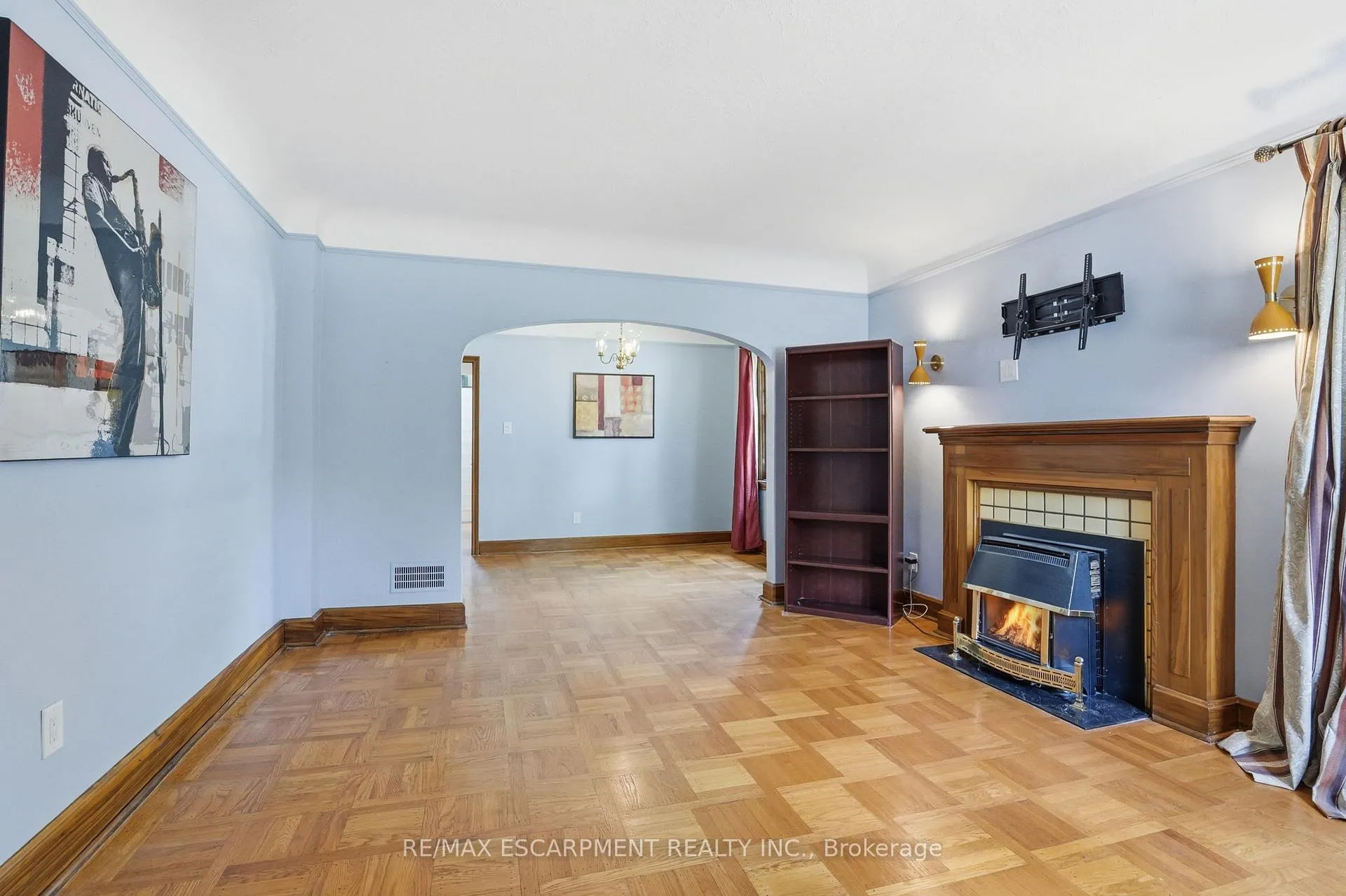 Photo 6 of 1642 King Street E, Hamilton, Delta — HOMEH