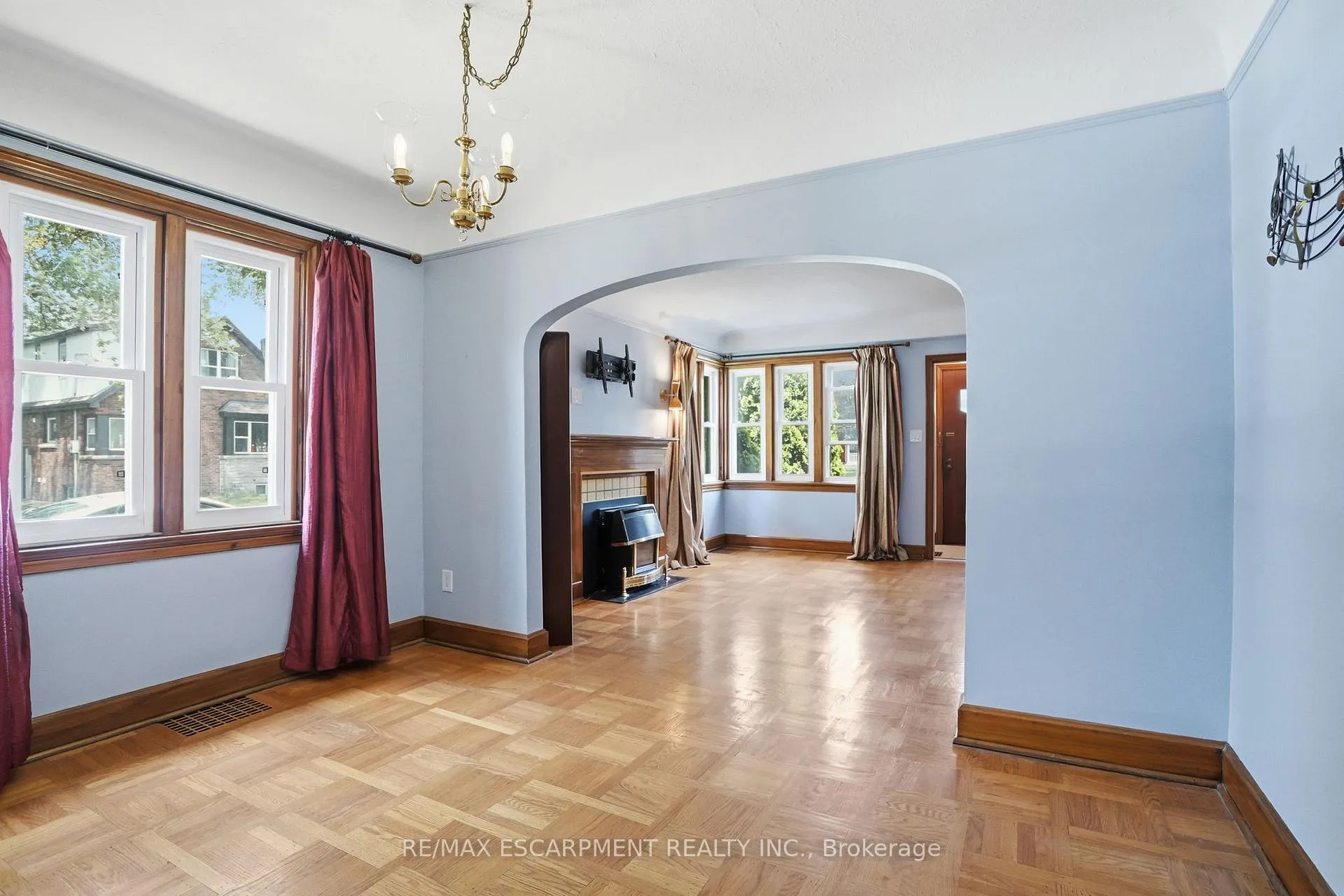 Photo 9 of 1642 King Street E, Hamilton, Delta — HOMEH