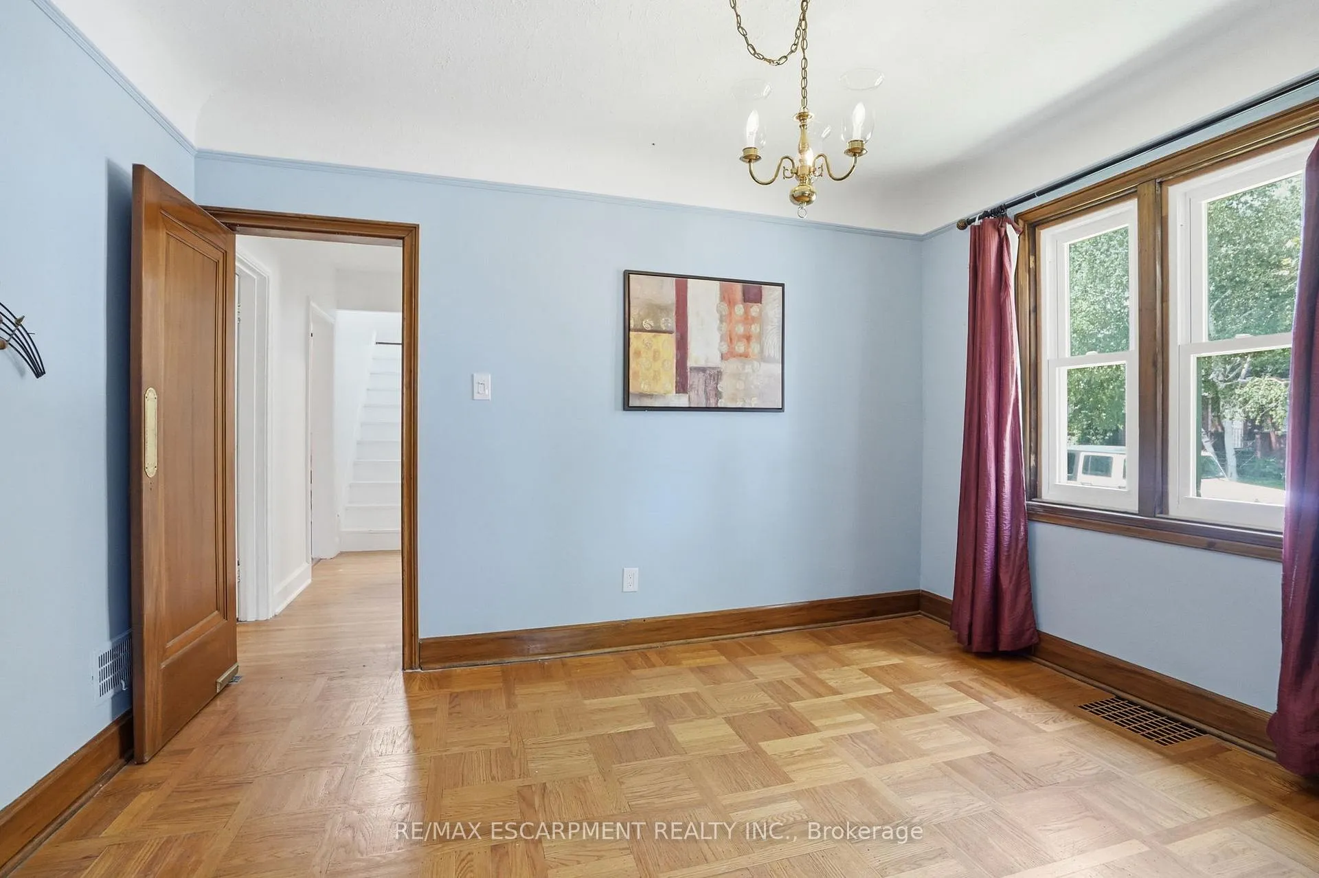 Photo 10 of 1642 King Street E, Hamilton, Delta — HOMEH