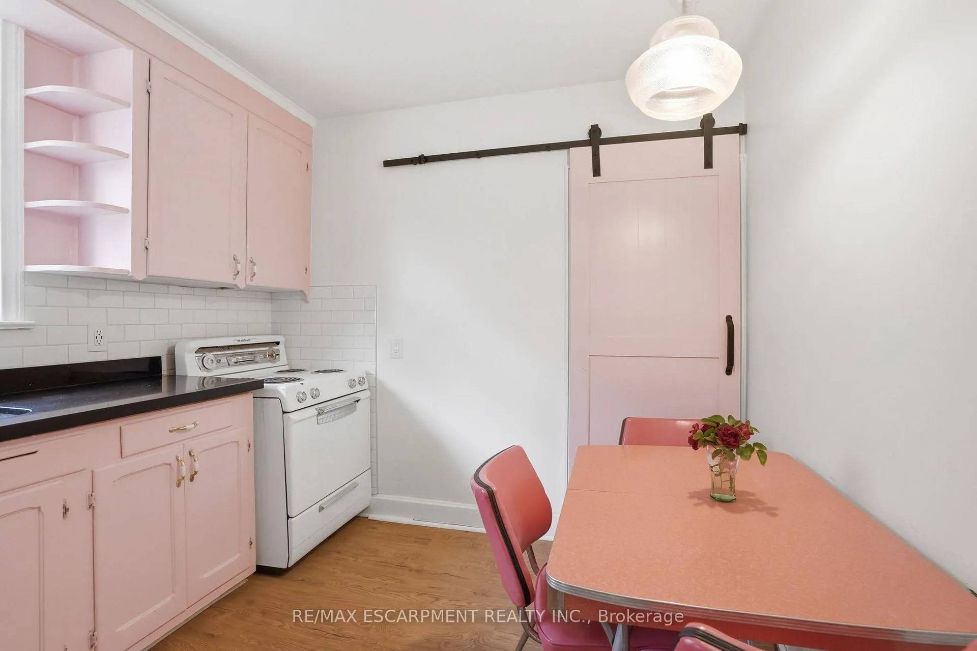 Photo 12 of 1642 King Street E, Hamilton, Delta — HOMEH