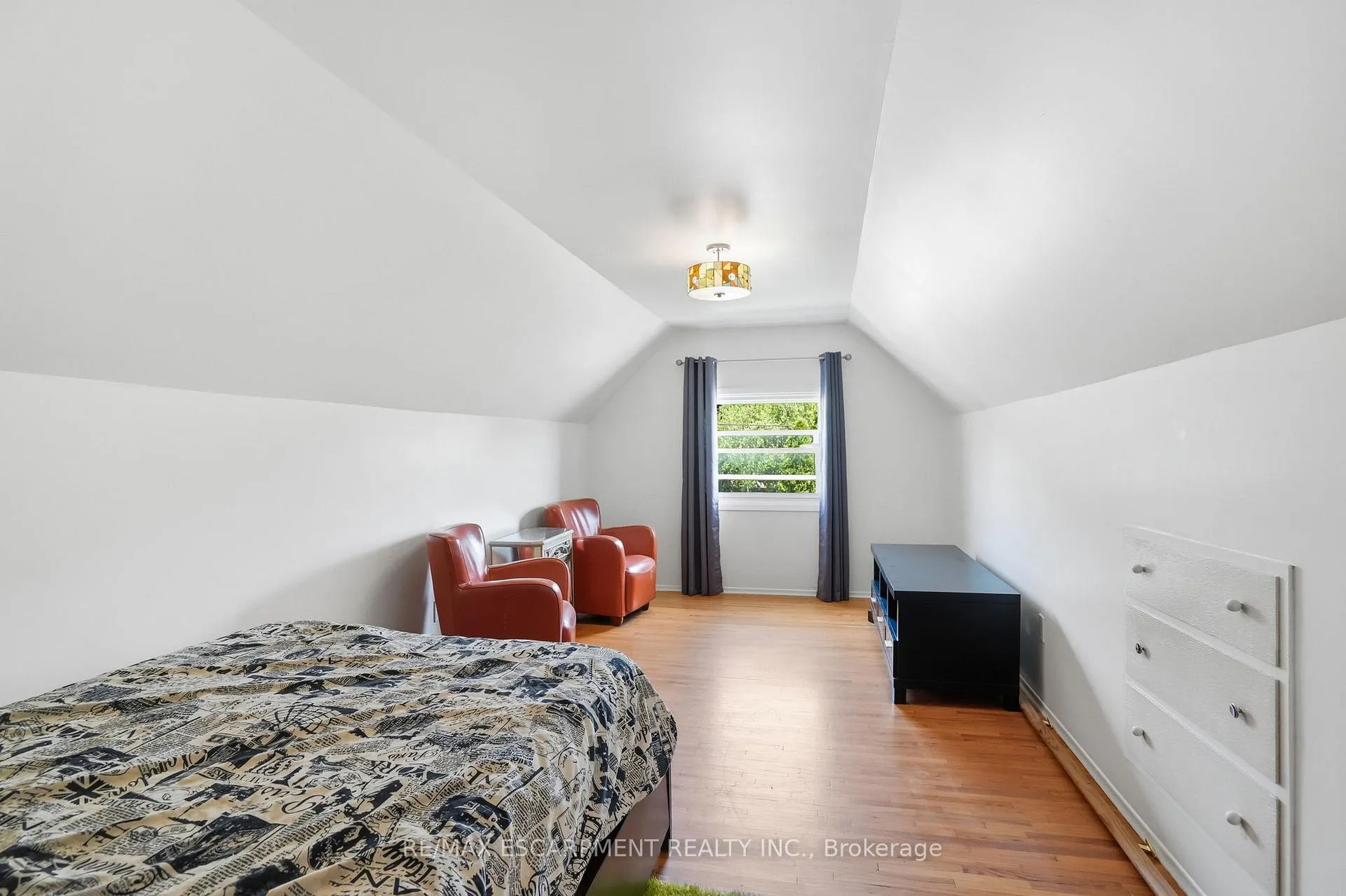 Photo 21 of 1642 King Street E, Hamilton, Delta — HOMEH