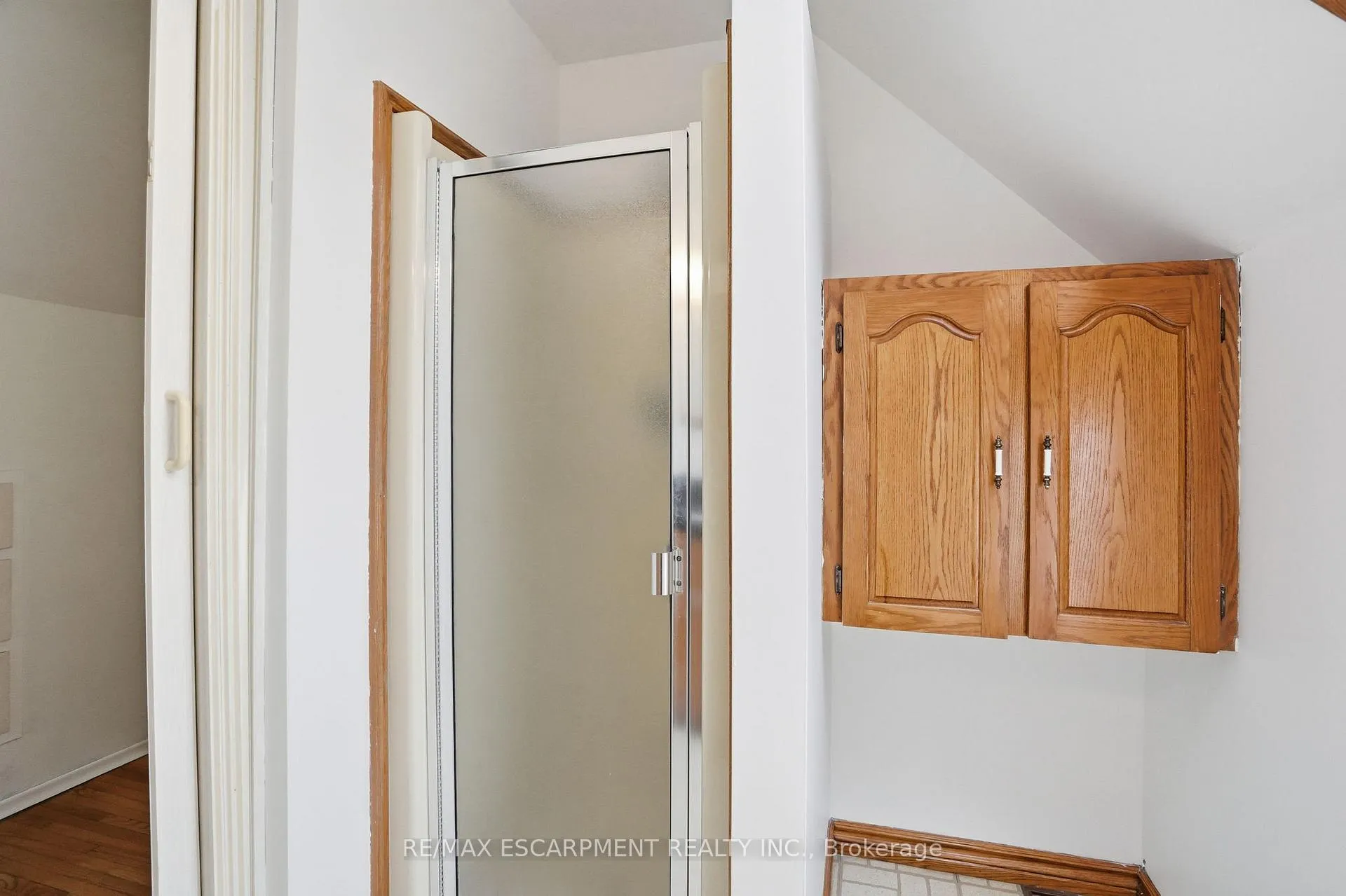 Photo 25 of 1642 King Street E, Hamilton, Delta — HOMEH
