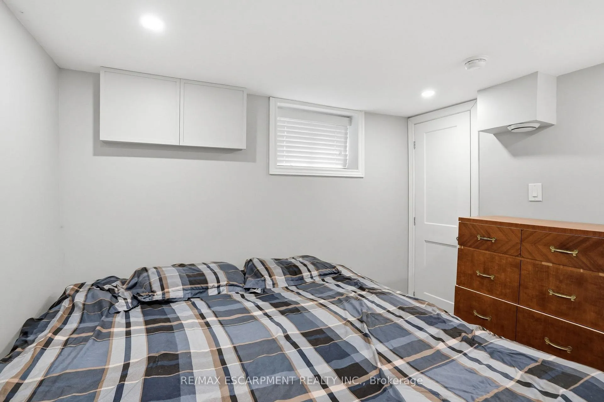 Photo 36 of 1642 King Street E, Hamilton, Delta — HOMEH