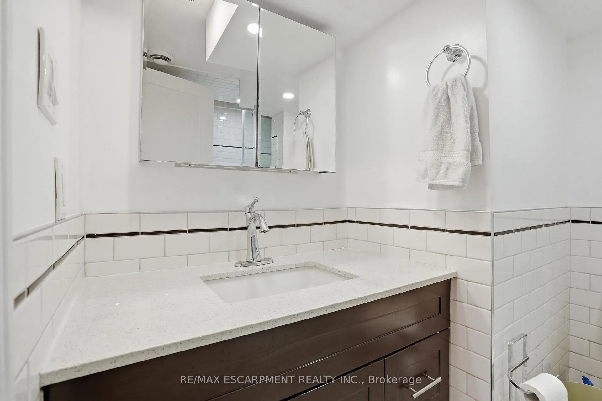Photo 38 of 1642 King Street E, Hamilton, Delta — HOMEH