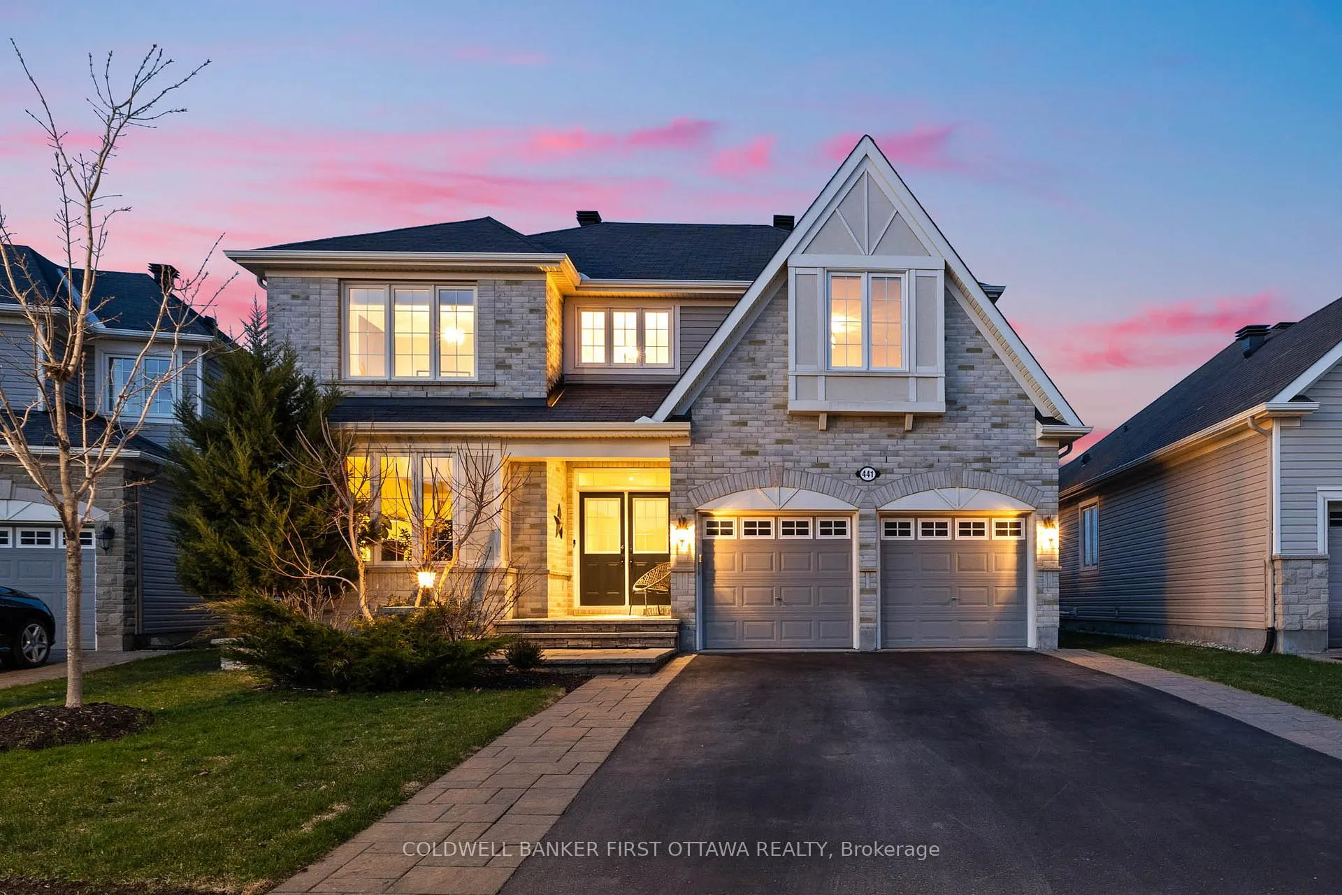 Front of 441 Blackleaf Drive