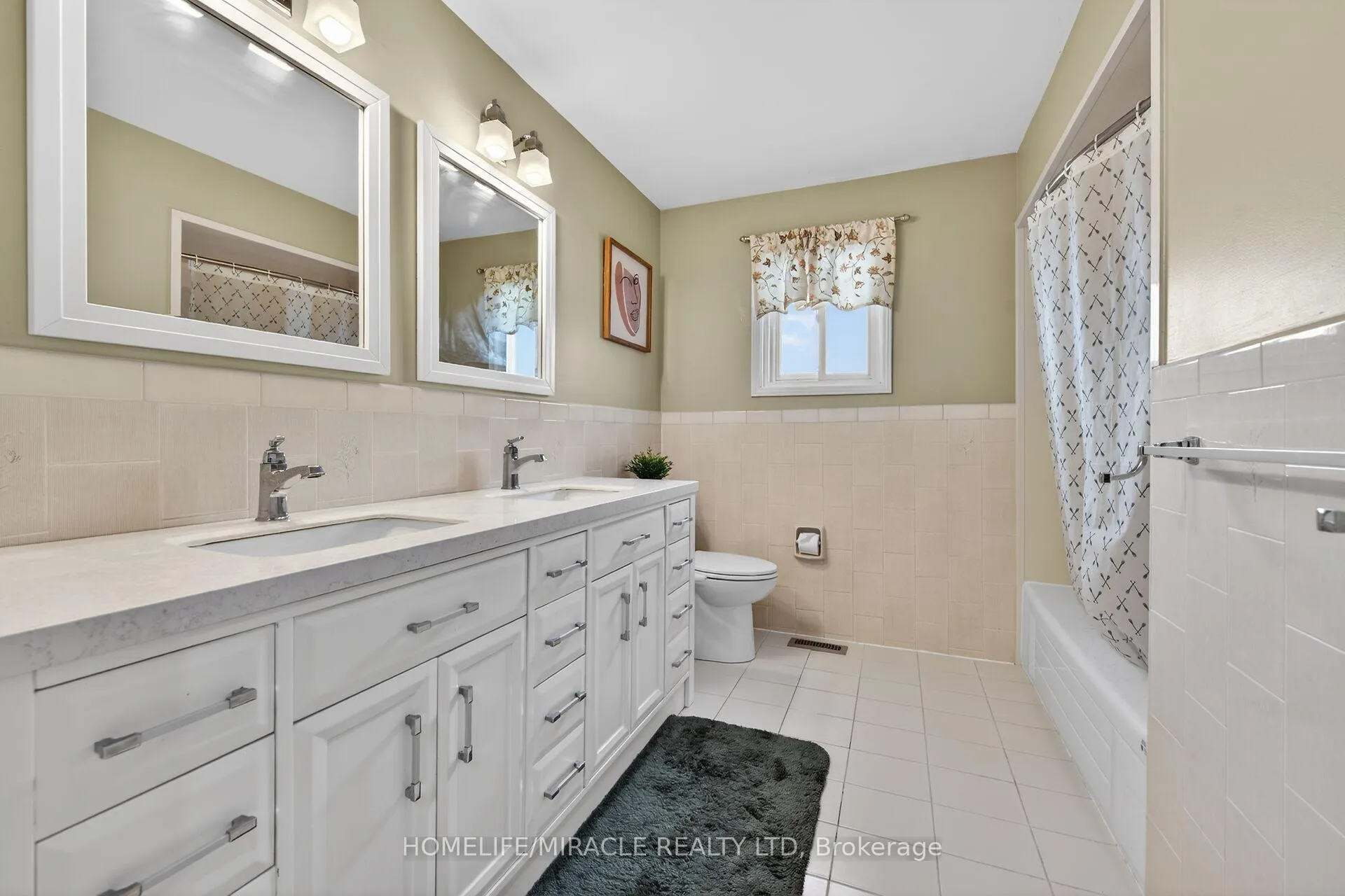 Photo 29 of 34 Capri Crescent, Hamilton, Riverdale — HOMEH