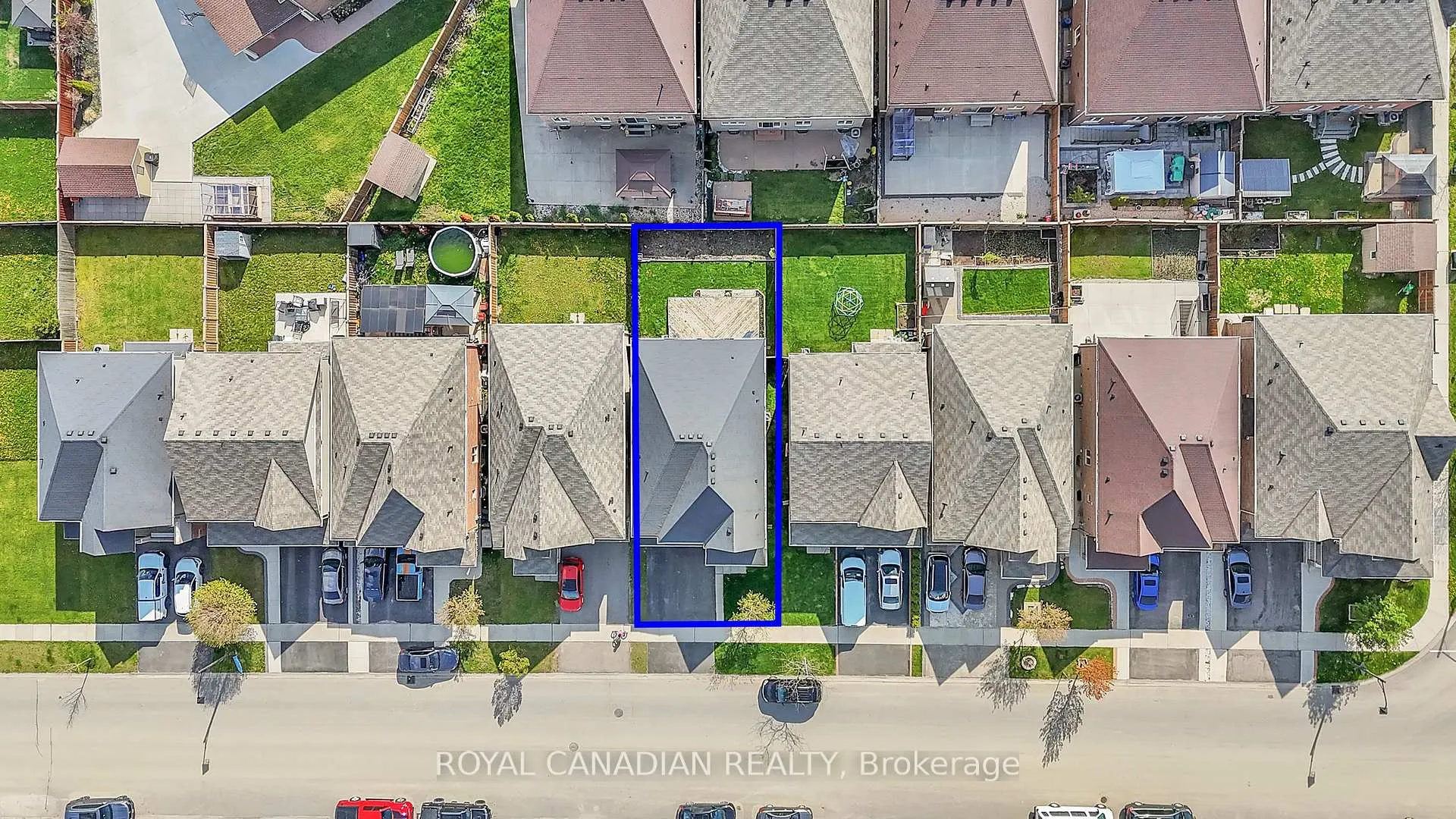 Photo 3 of 28 Cheevers Road, Brantford, Shellard Lane — HOMEH