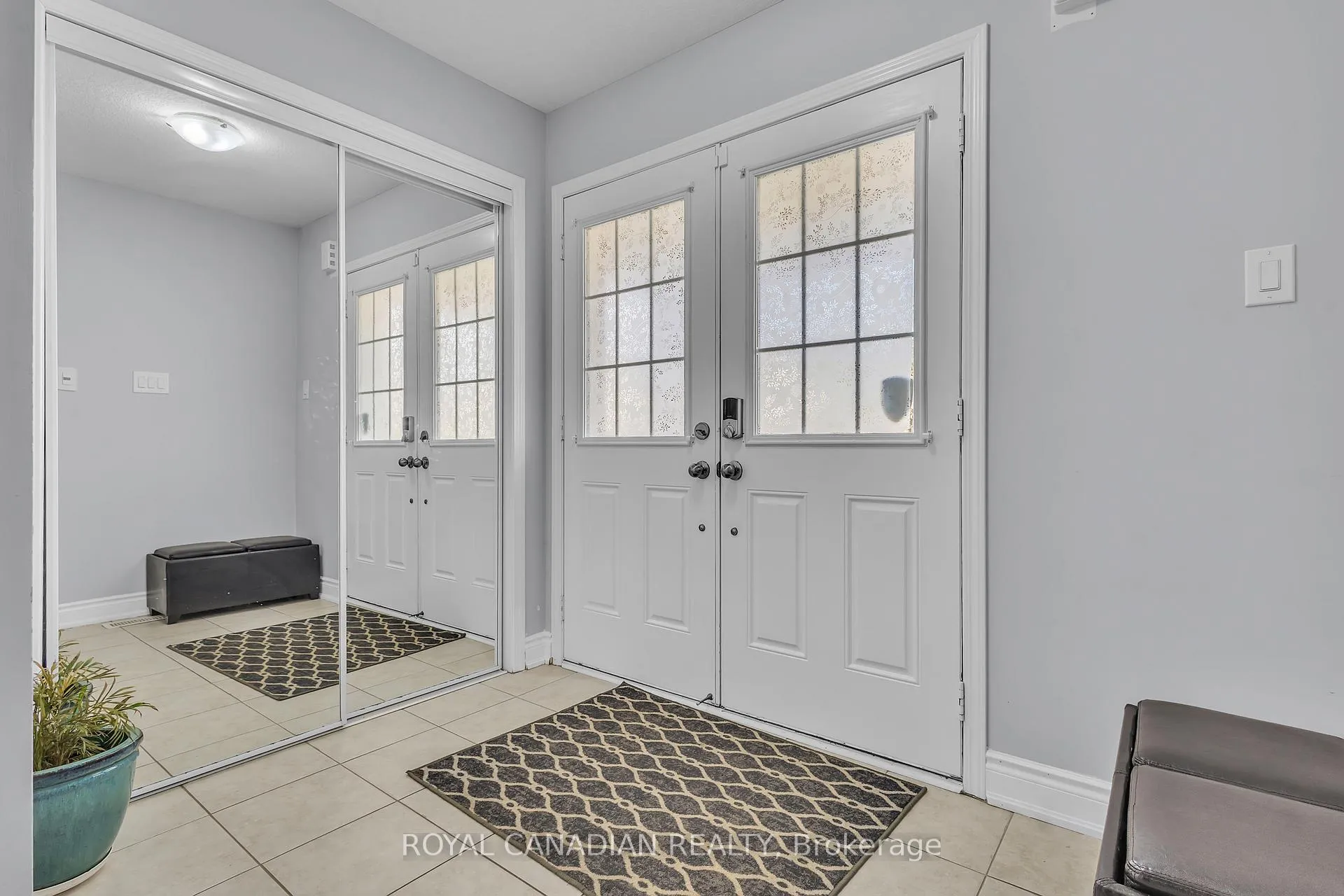 Photo 4 of 28 Cheevers Road, Brantford, Shellard Lane — HOMEH