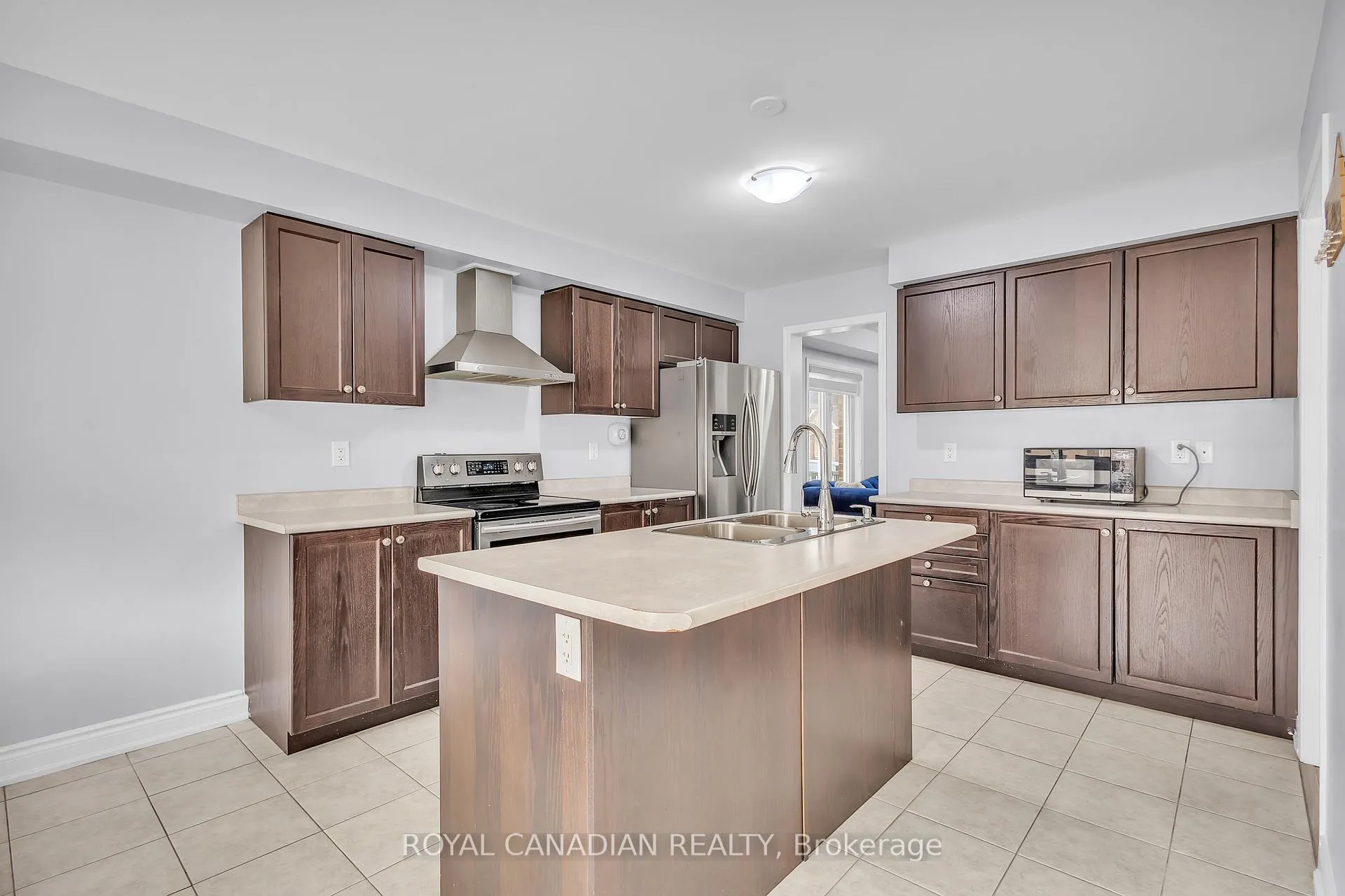 Photo 12 of 28 Cheevers Road, Brantford, Shellard Lane — HOMEH