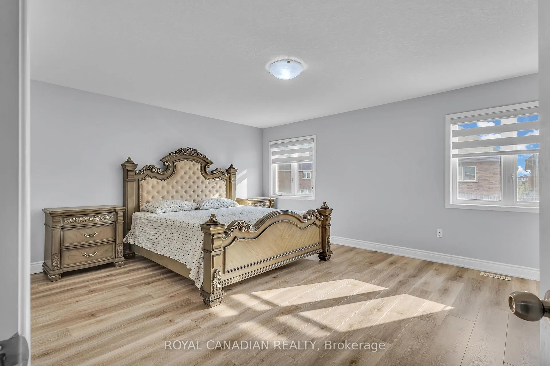 Photo 15 of 28 Cheevers Road, Brantford, Shellard Lane — HOMEH