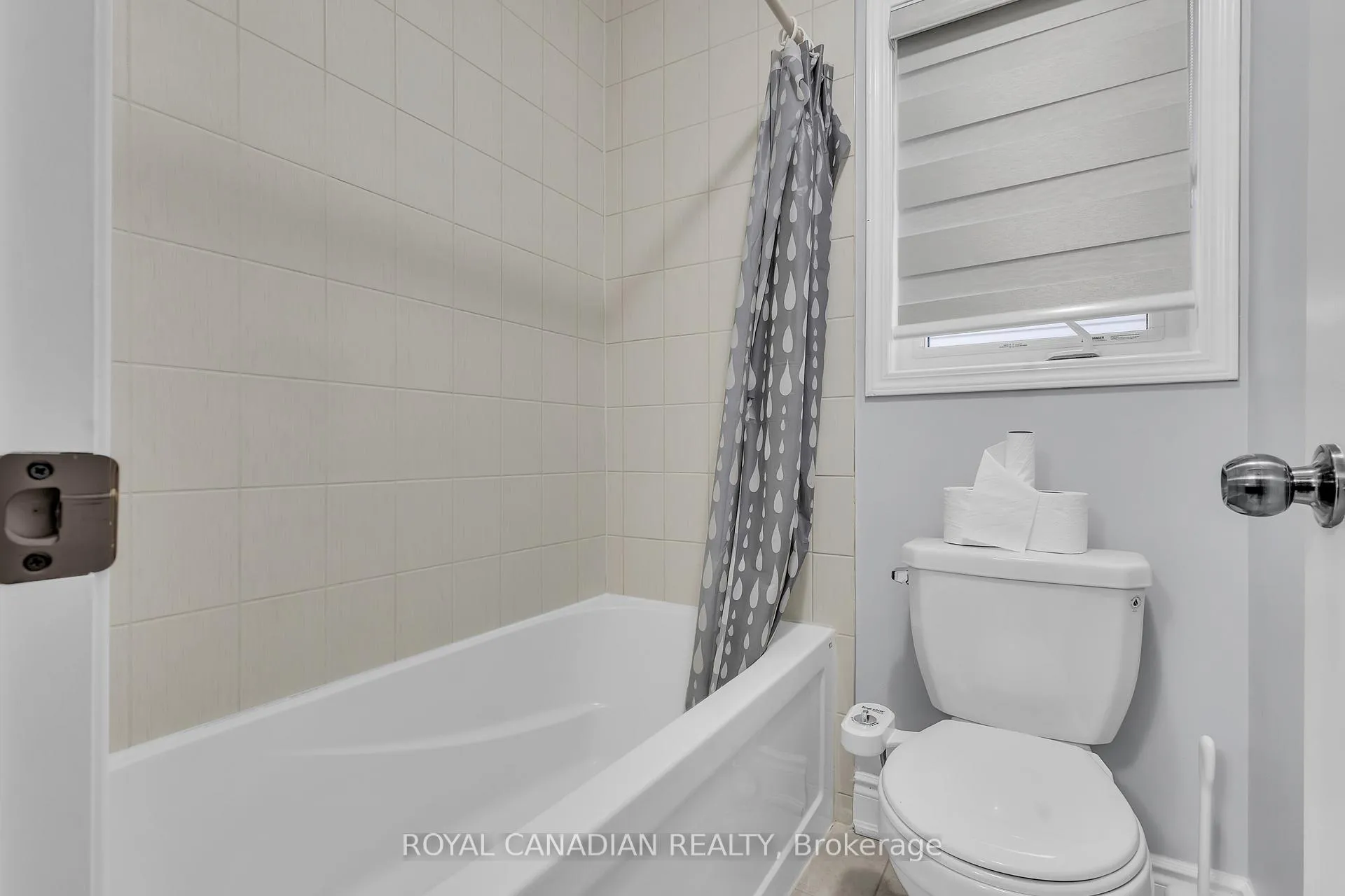 Photo 22 of 28 Cheevers Road, Brantford, Shellard Lane — HOMEH