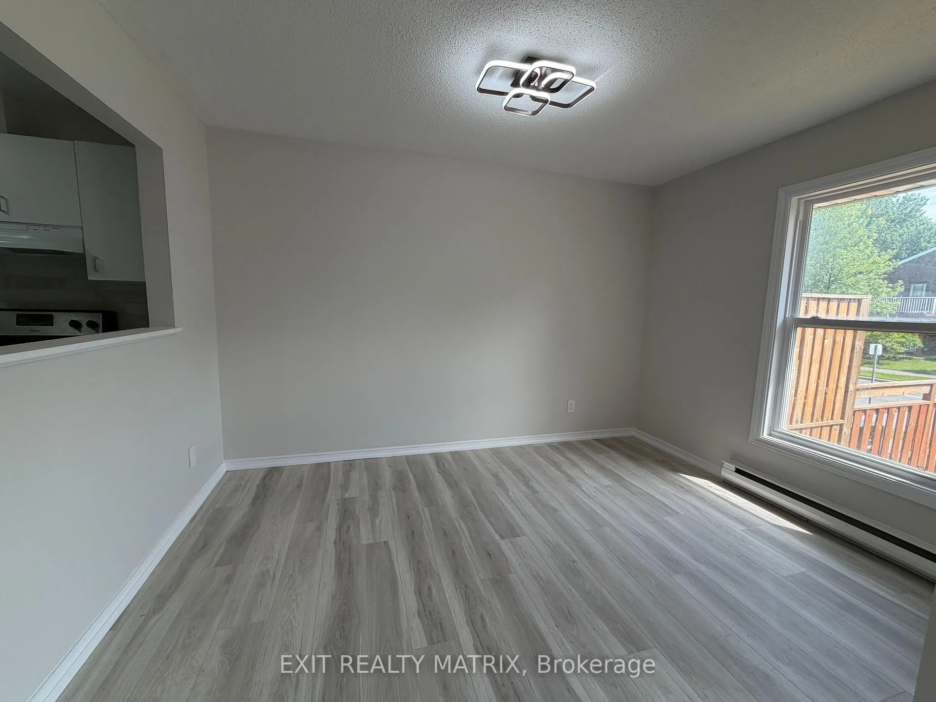 Photo 4 of Unit 137, 3445 Uplands Drive, Ottawa, Hunt Club — HOMEH