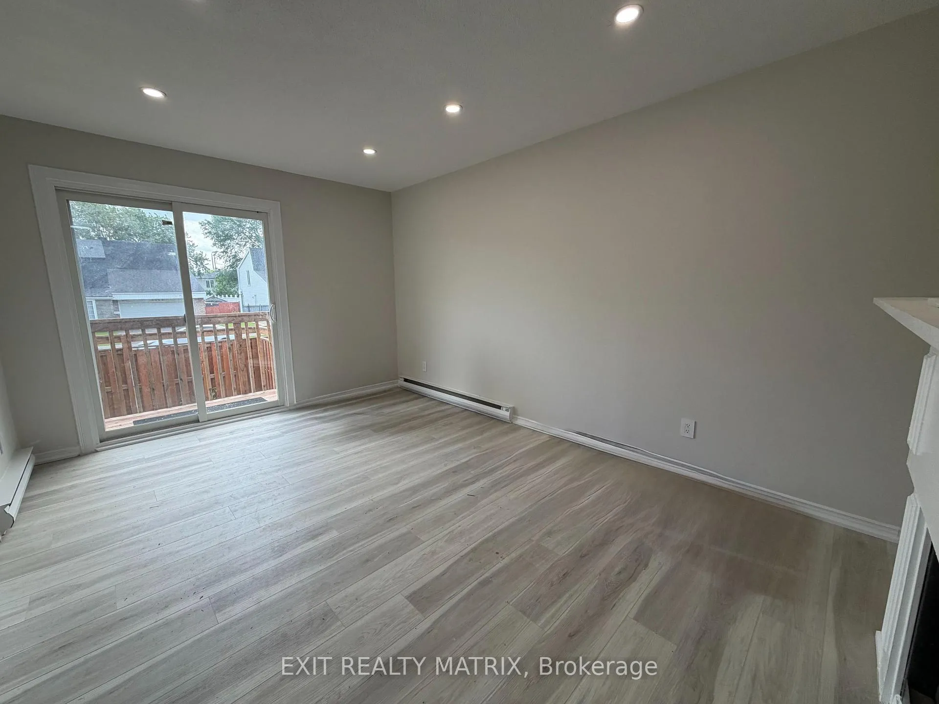 Photo 5 of Unit 137, 3445 Uplands Drive, Ottawa, Hunt Club — HOMEH