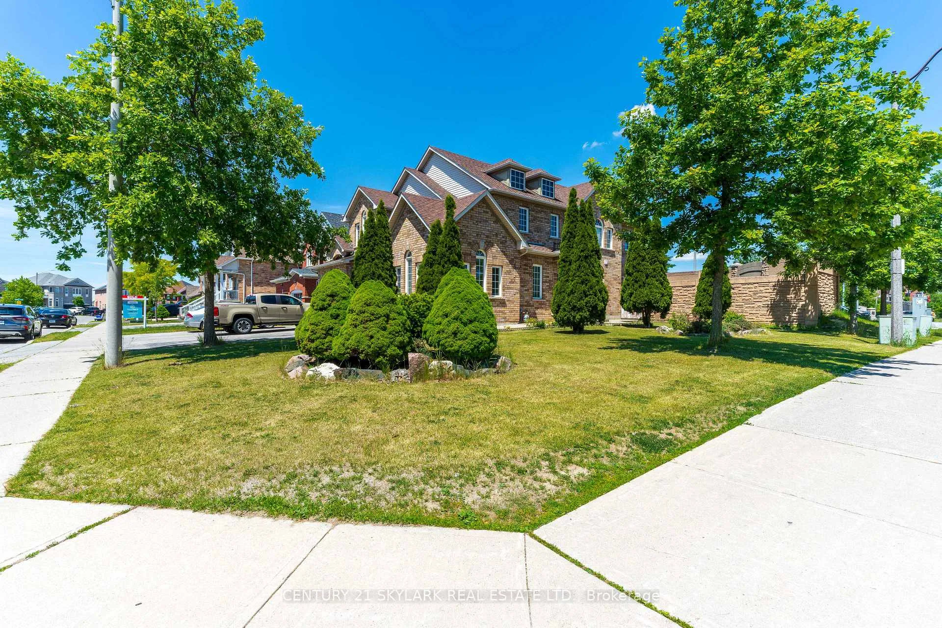 Photo 5 of 95 Via Romano Way, Brampton, Bram East — HOMEH