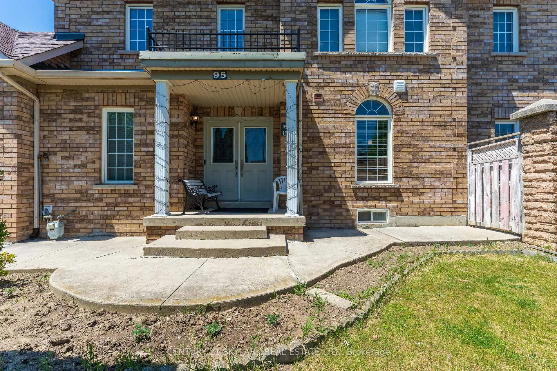Photo 8 of 95 Via Romano Way, Brampton, Bram East — HOMEH