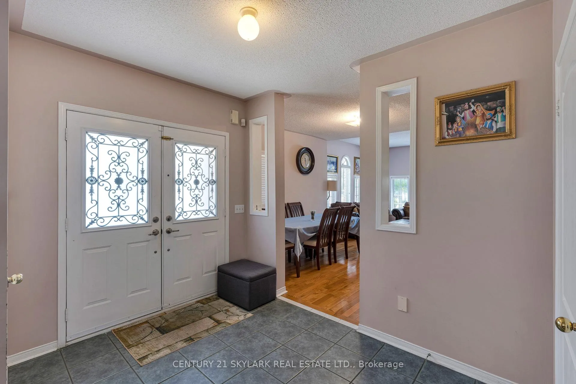 Photo 10 of 95 Via Romano Way, Brampton, Bram East — HOMEH
