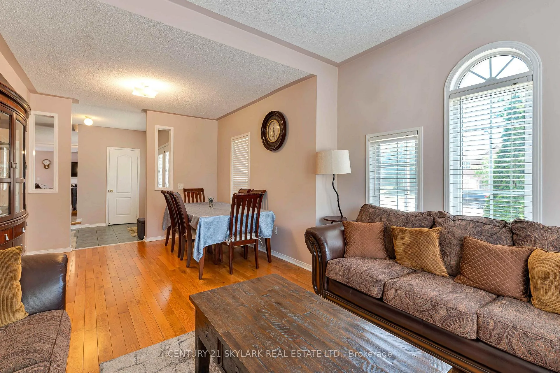 Photo 13 of 95 Via Romano Way, Brampton, Bram East — HOMEH