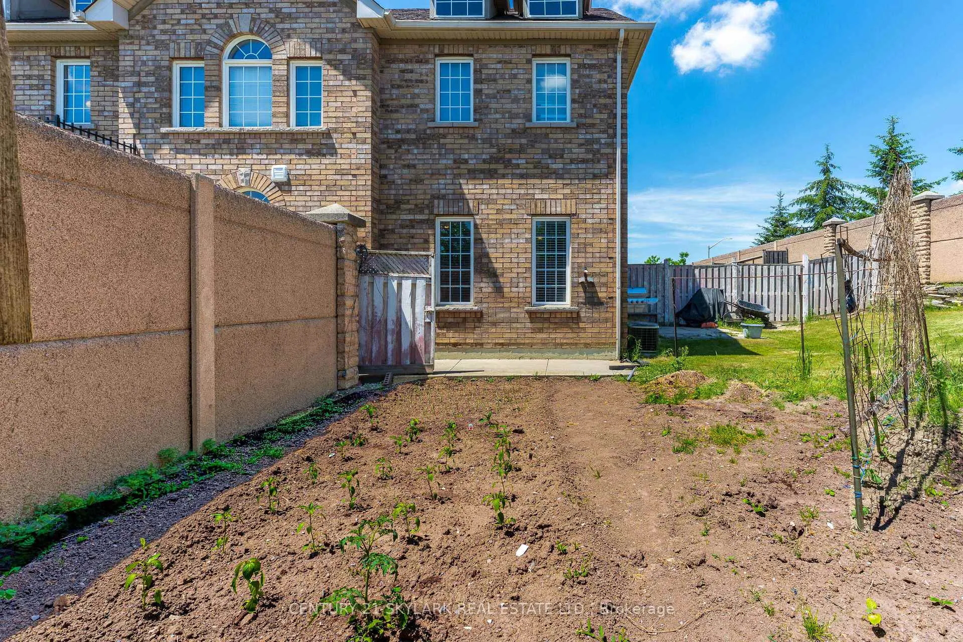 Photo 46 of 95 Via Romano Way, Brampton, Bram East — HOMEH