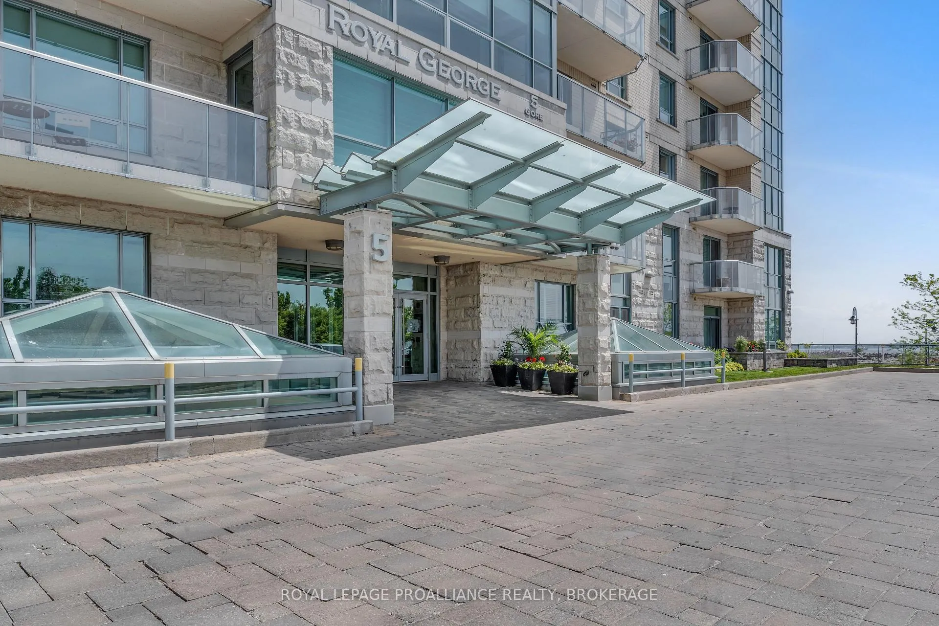Photo 5 of Unit 801, 5 Gore Street, Kingston, Central City East — HOMEH