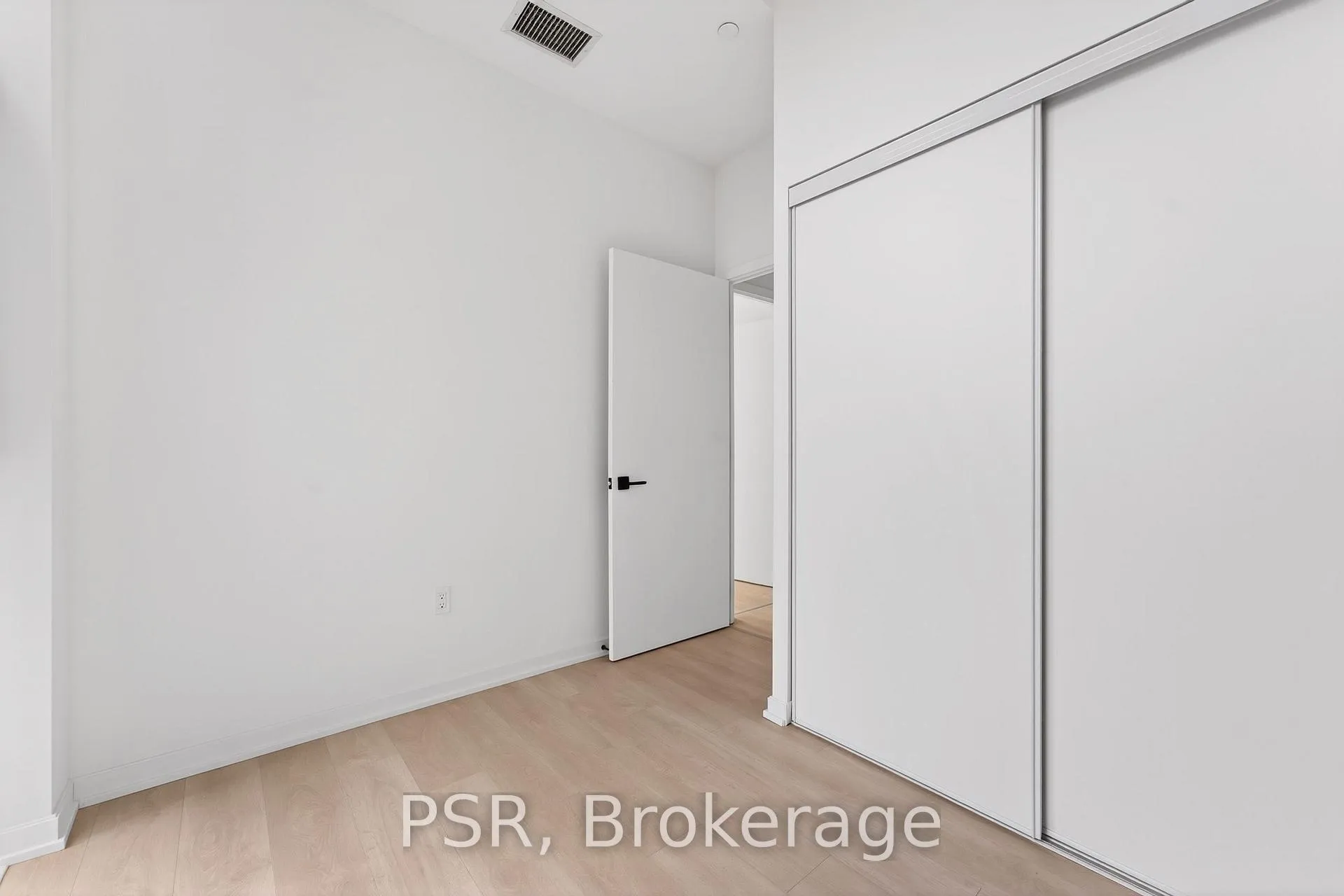 Photo 17 of Unit 1809, 10 Graphophone Grove, Toronto, Dovercourt-Wallace Emerson-Junction — HOMEH