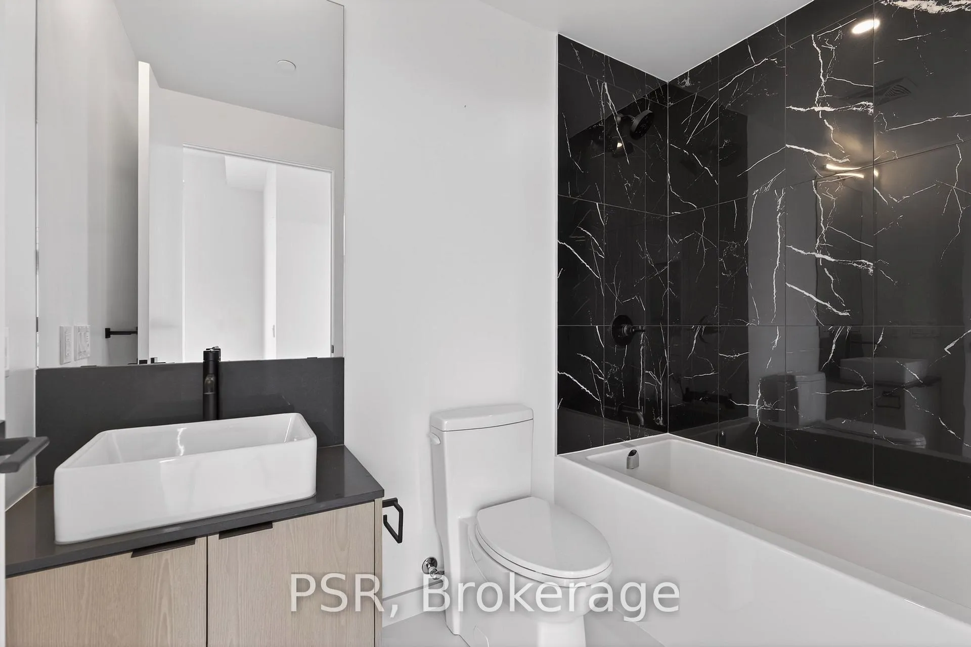 Photo 19 of Unit 1809, 10 Graphophone Grove, Toronto, Dovercourt-Wallace Emerson-Junction — HOMEH