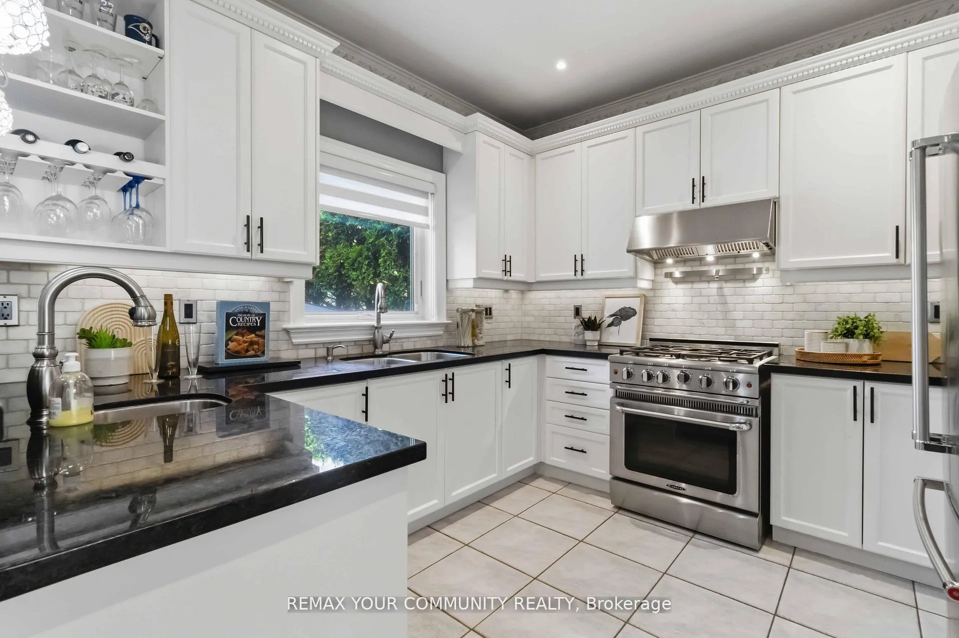 Photo 11 of 512 Vaughan Mills Road, Vaughan, Islington Woods — HOMEH